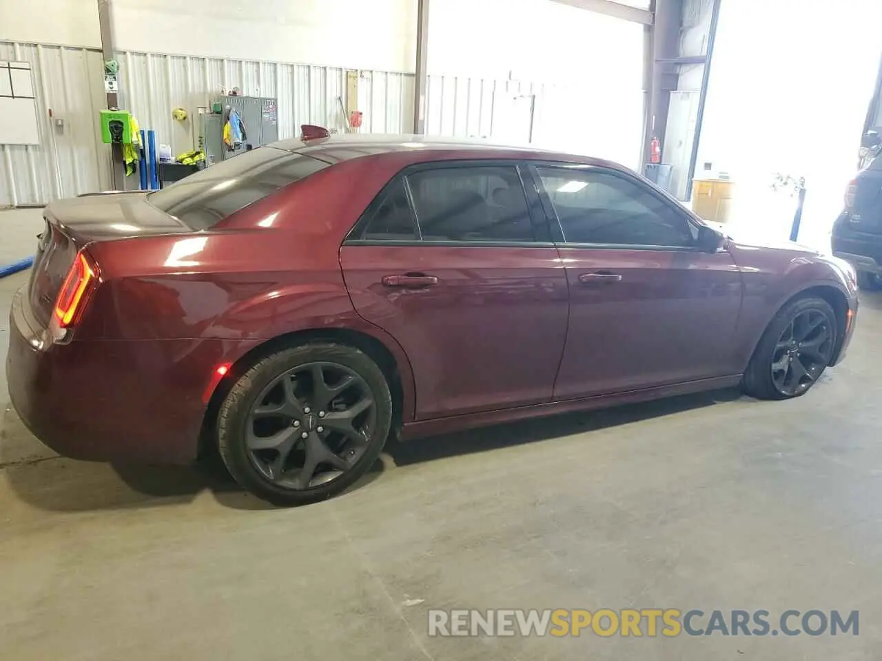3 Photograph of a damaged car 2C3CCAAG9MH661649 CHRYSLER 300 2021
