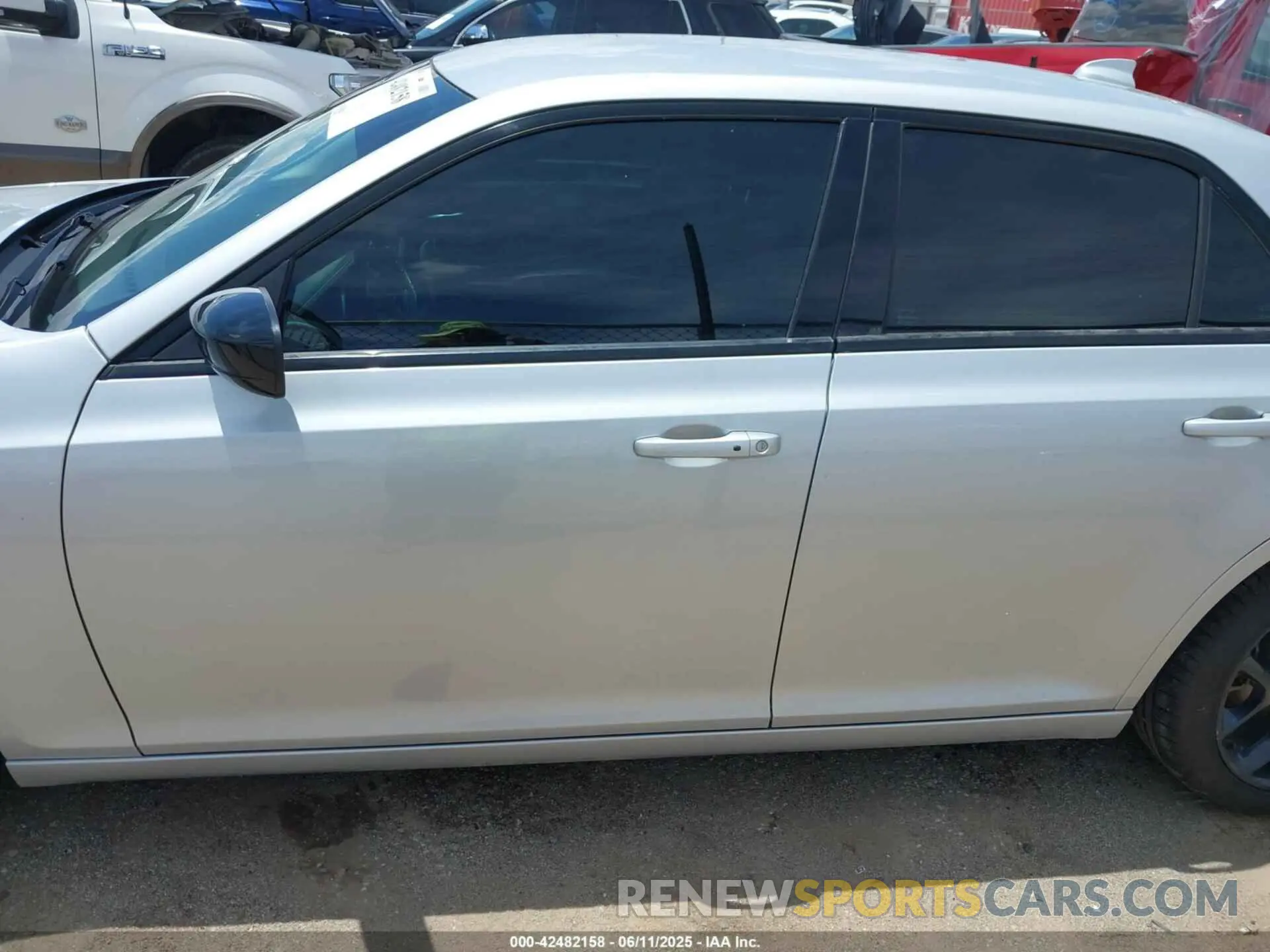 14 Photograph of a damaged car 2C3CCAAGXMH602416 CHRYSLER 300 2021