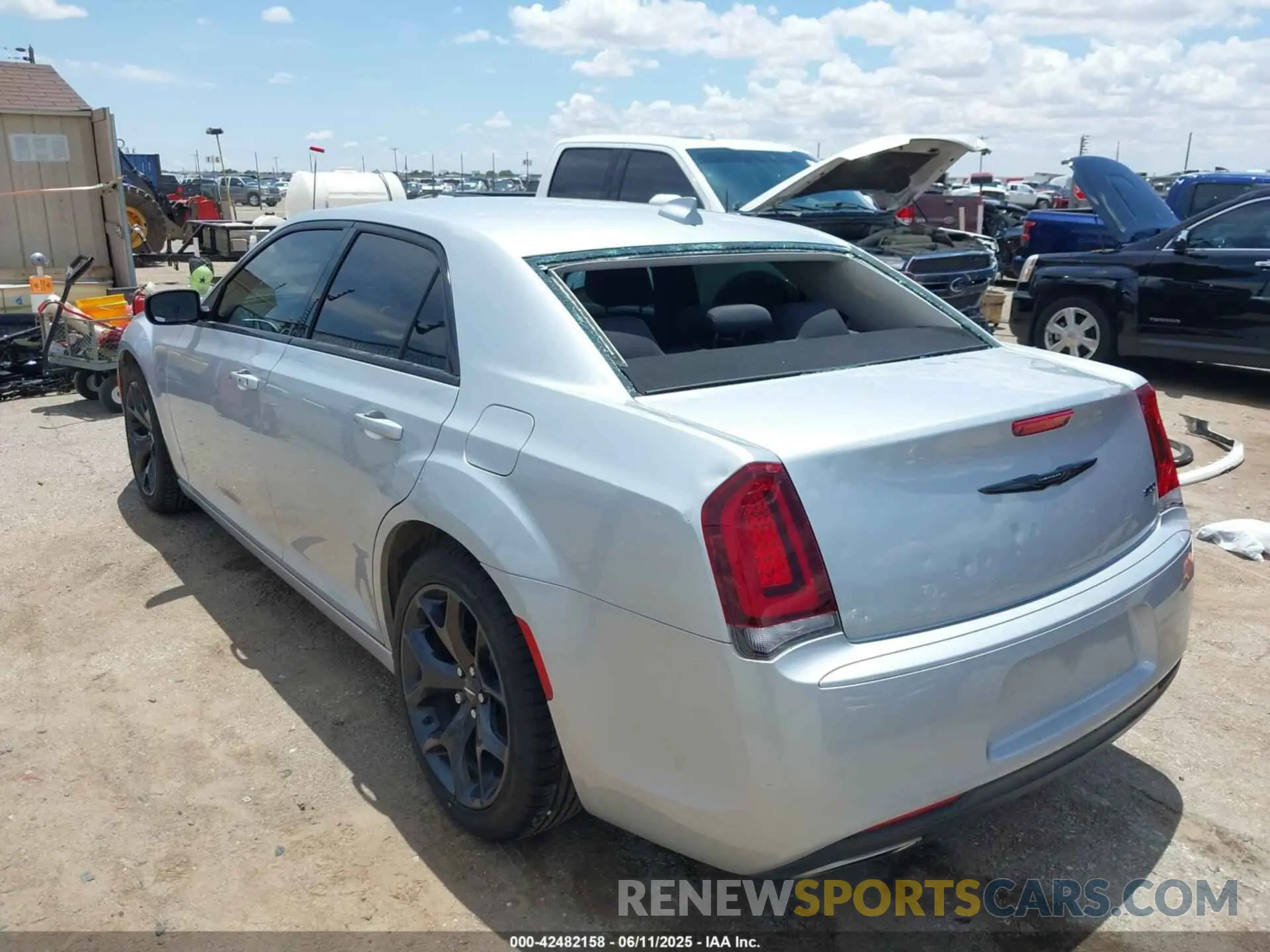 3 Photograph of a damaged car 2C3CCAAGXMH602416 CHRYSLER 300 2021