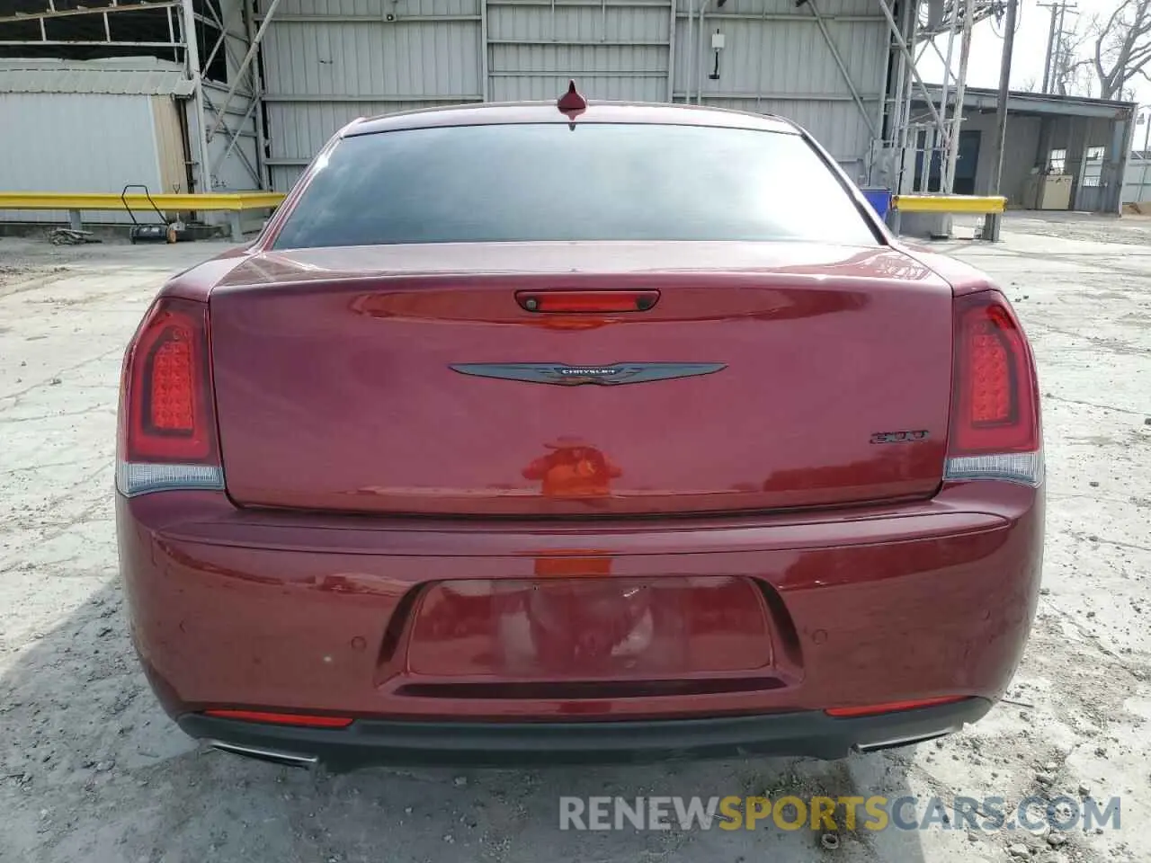 6 Photograph of a damaged car 2C3CCAAGXMH667346 CHRYSLER 300 2021