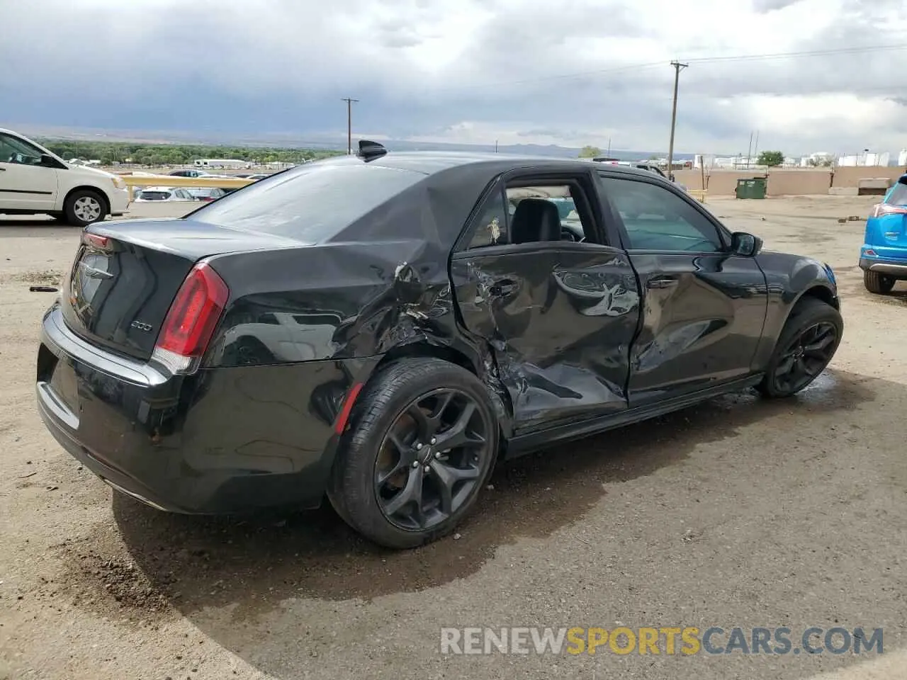 3 Photograph of a damaged car 2C3CCAAGXMH669081 CHRYSLER 300 2021