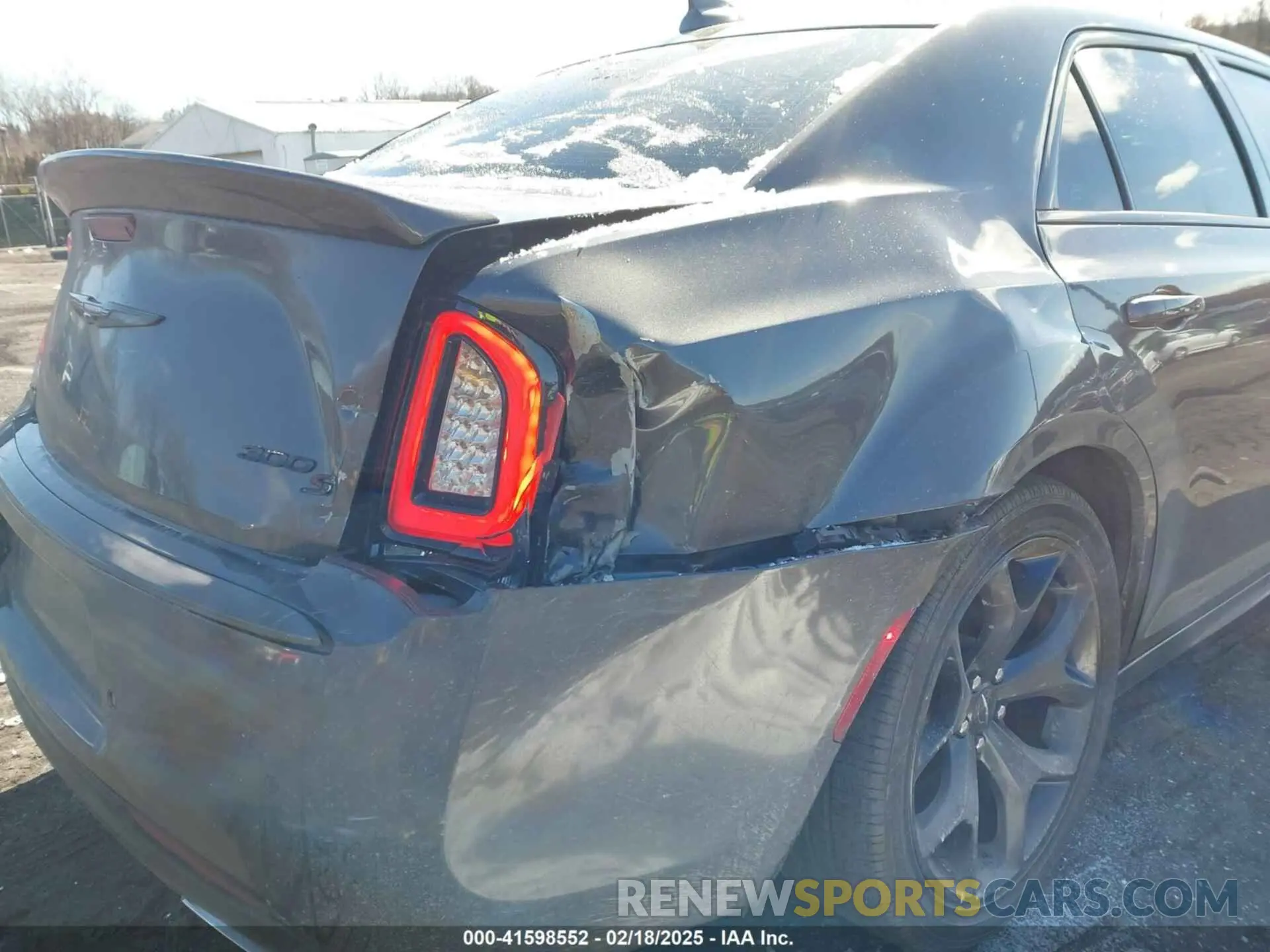 6 Photograph of a damaged car 2C3CCABG0MH511802 CHRYSLER 300 2021
