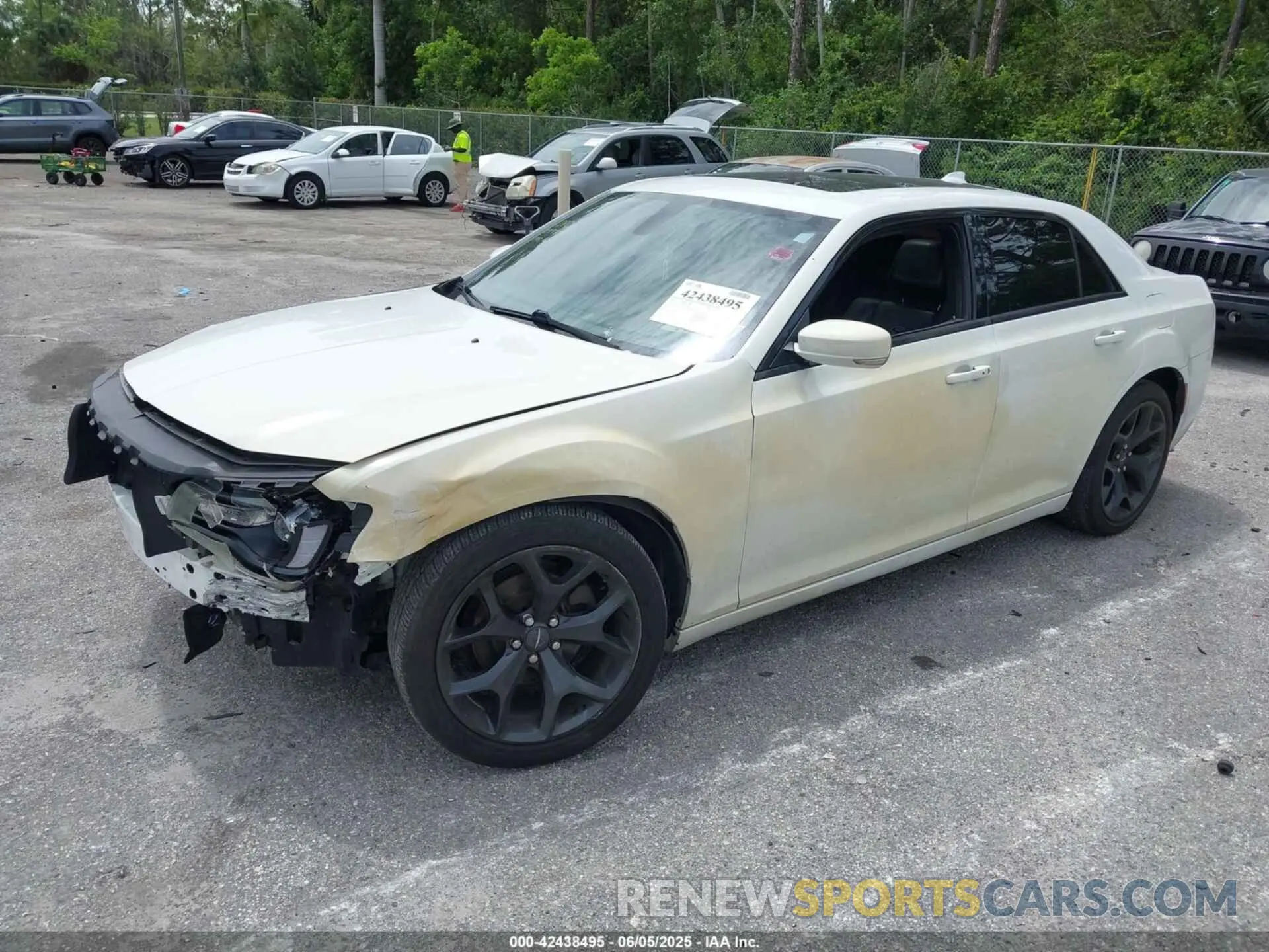 2 Photograph of a damaged car 2C3CCABG0MH537039 CHRYSLER 300 2021