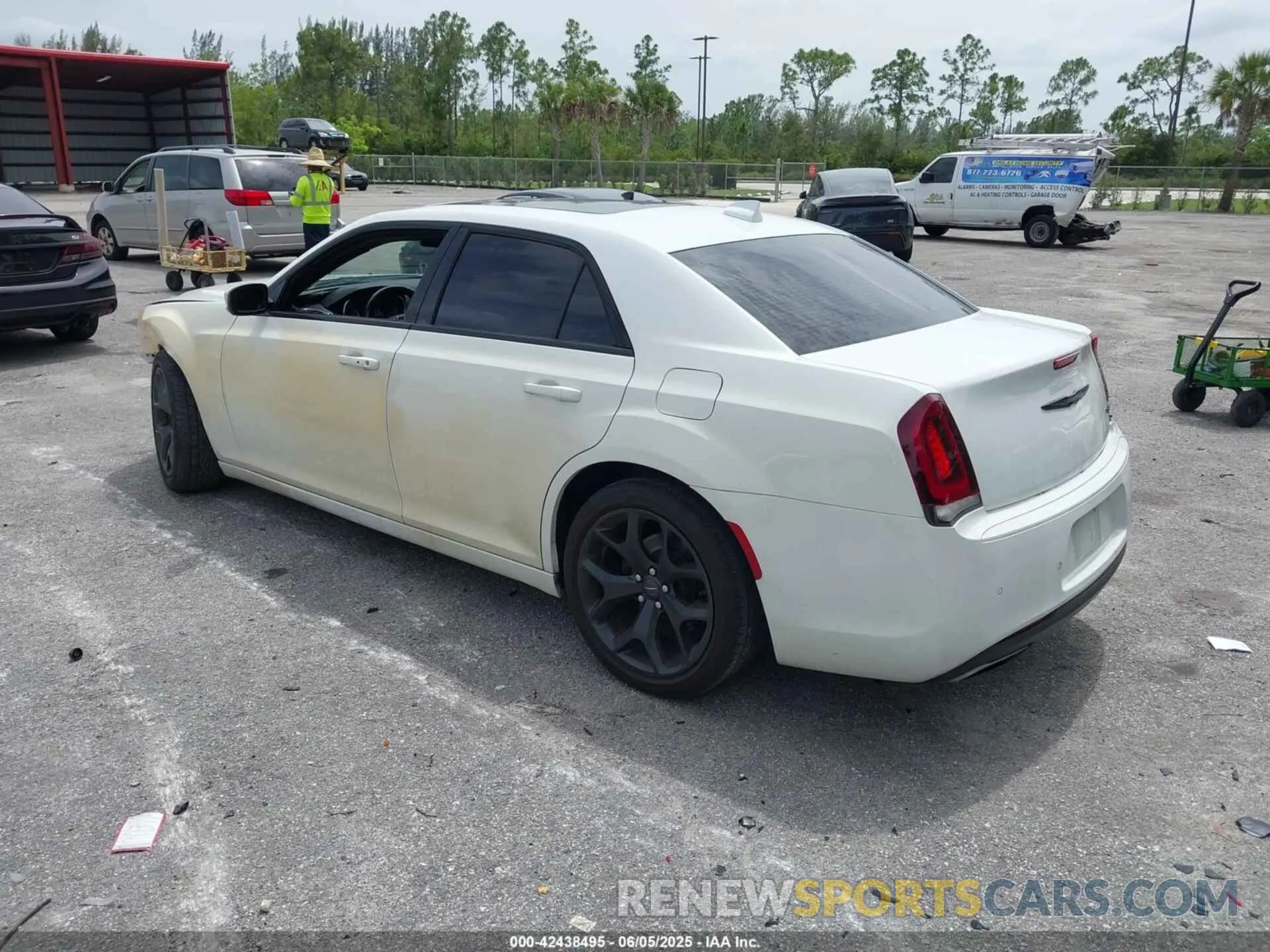 3 Photograph of a damaged car 2C3CCABG0MH537039 CHRYSLER 300 2021
