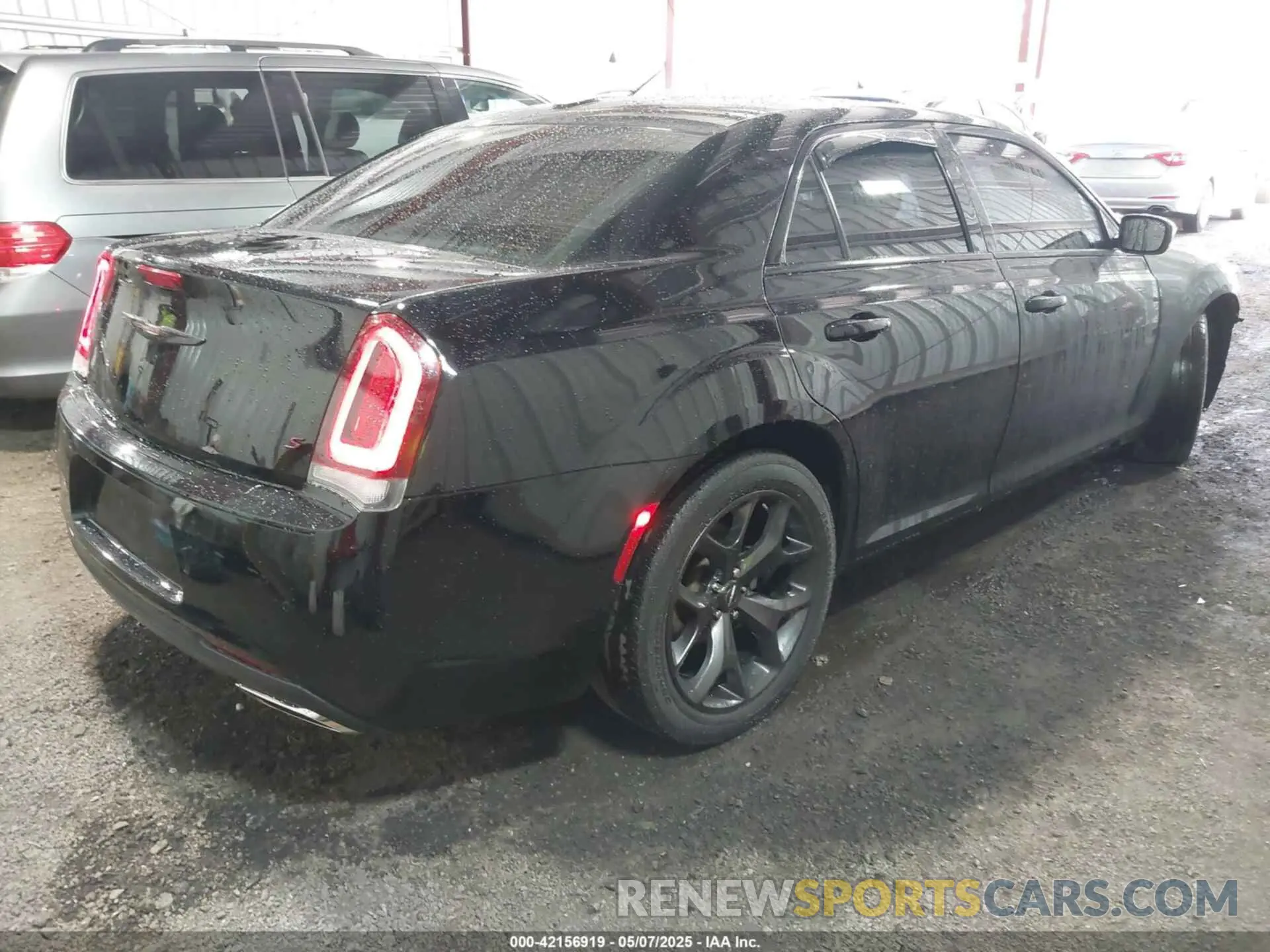 4 Photograph of a damaged car 2C3CCABG0MH554276 CHRYSLER 300 2021