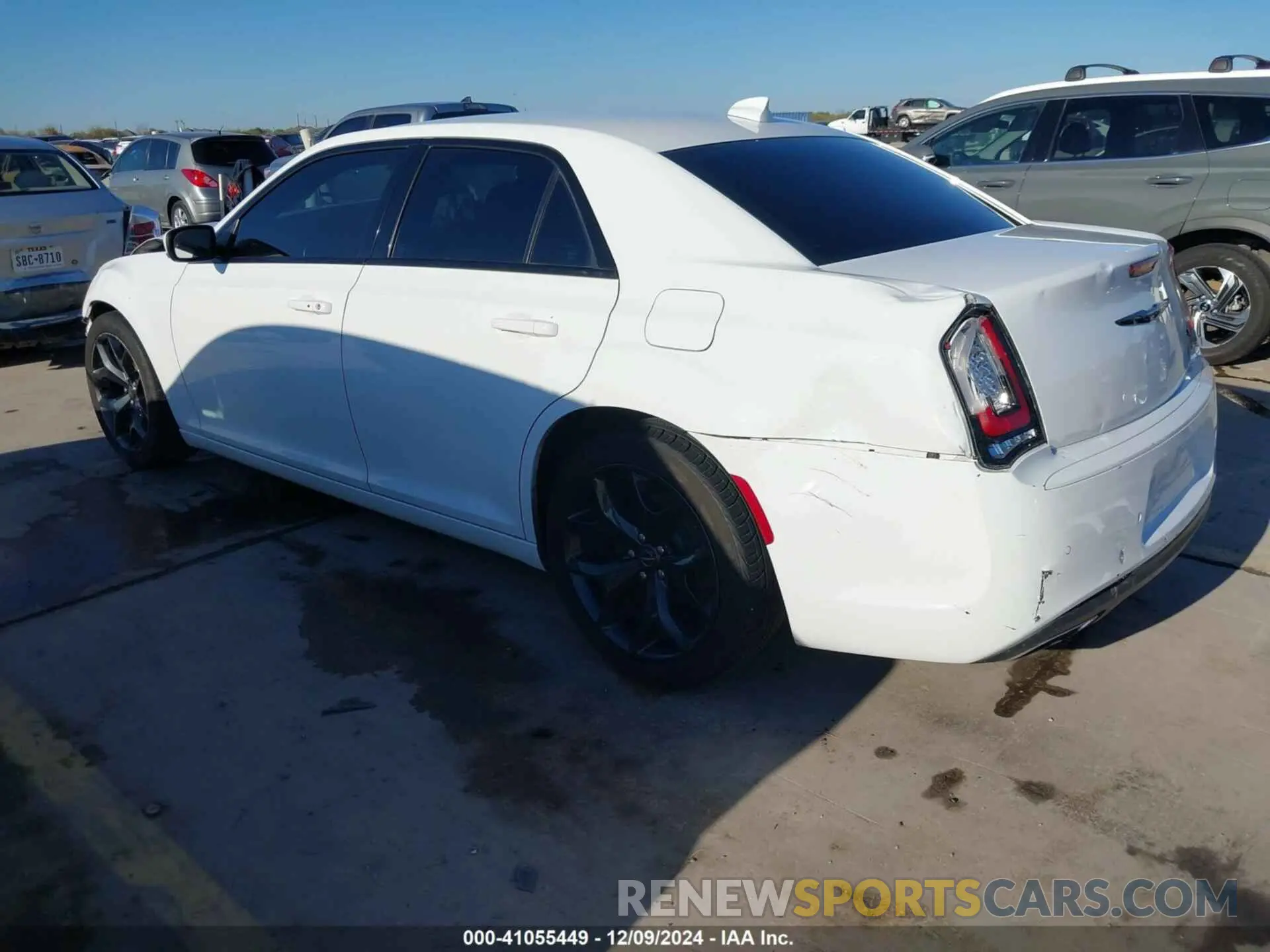 3 Photograph of a damaged car 2C3CCABG3MH506965 CHRYSLER 300 2021