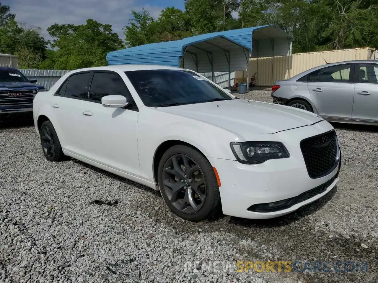 4 Photograph of a damaged car 2C3CCABG5MH541488 CHRYSLER 300 2021