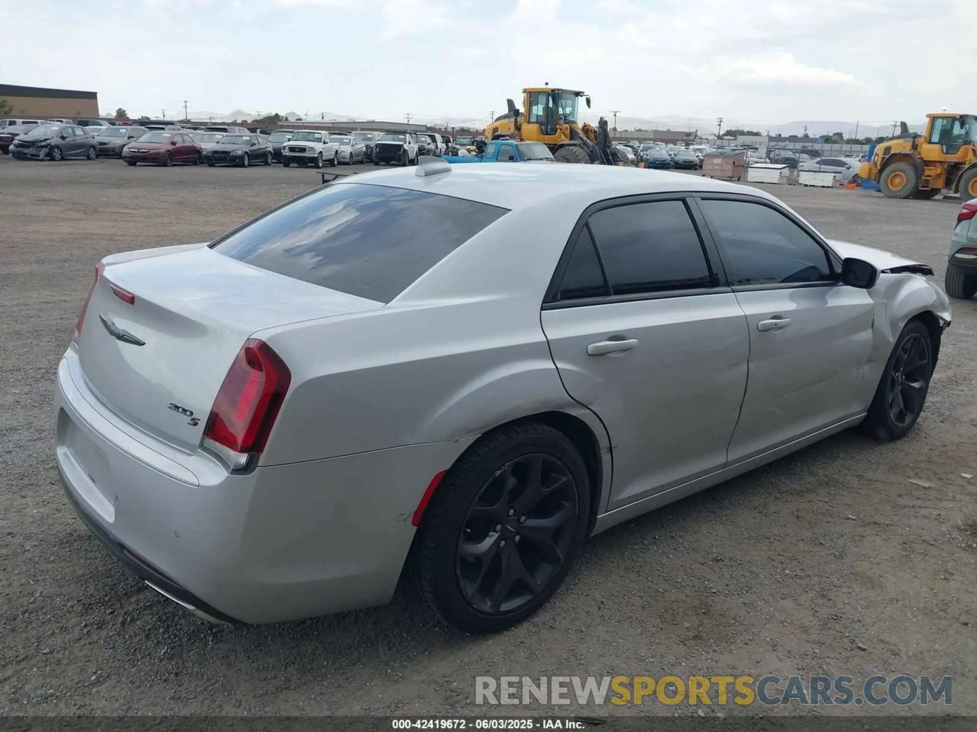 4 Photograph of a damaged car 2C3CCABG6MH520049 CHRYSLER 300 2021