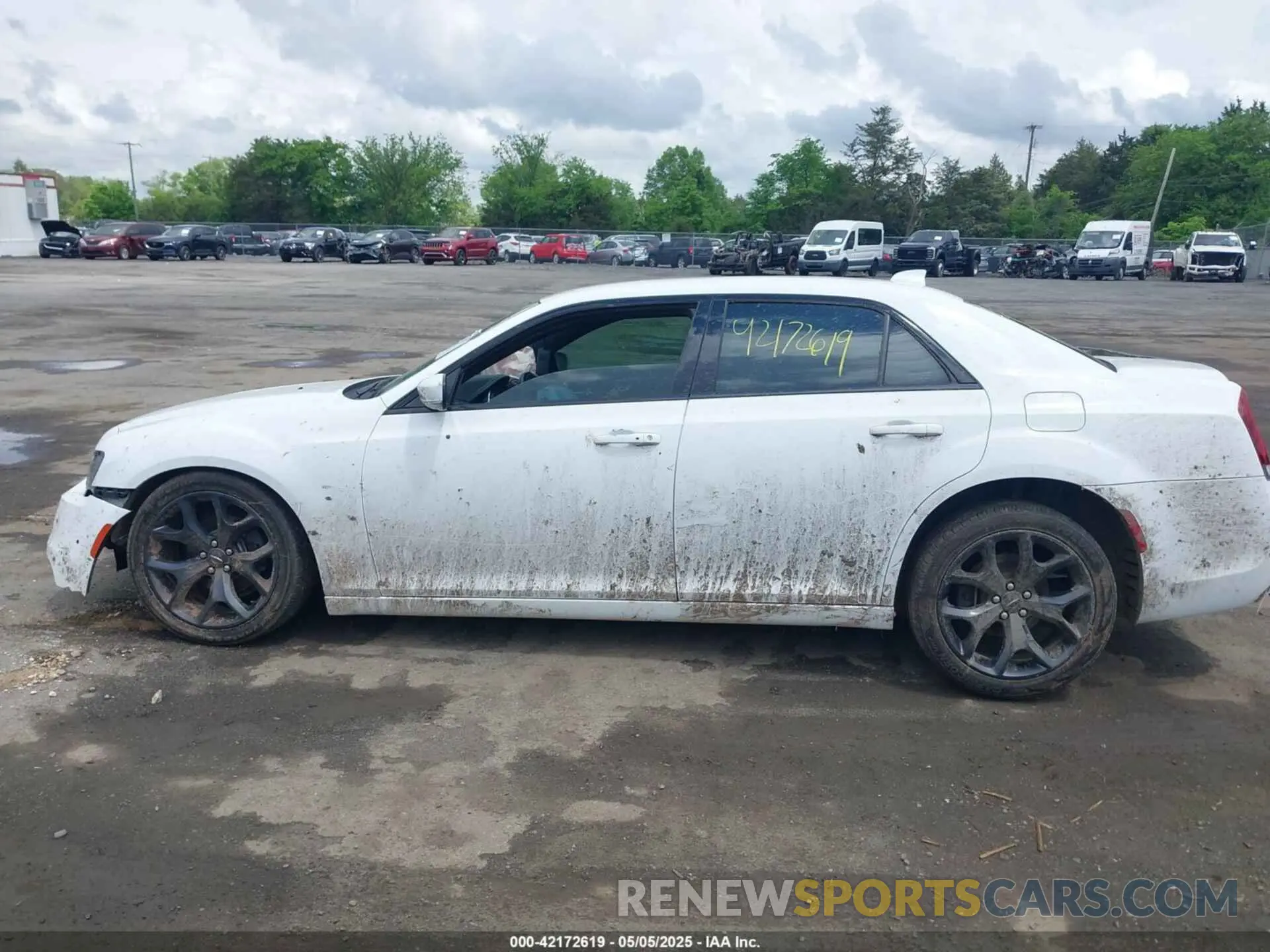 14 Photograph of a damaged car 2C3CCABG6MH545629 CHRYSLER 300 2021