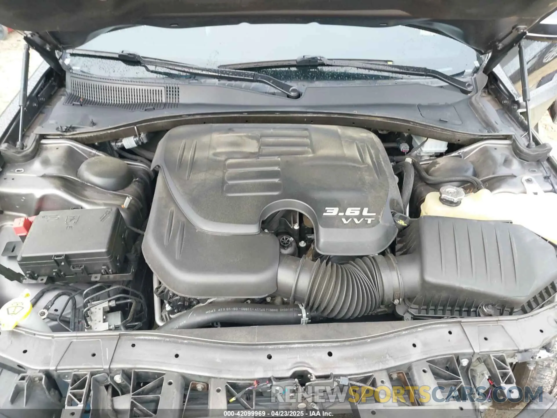 10 Photograph of a damaged car 2C3CCABG6MH554220 CHRYSLER 300 2021