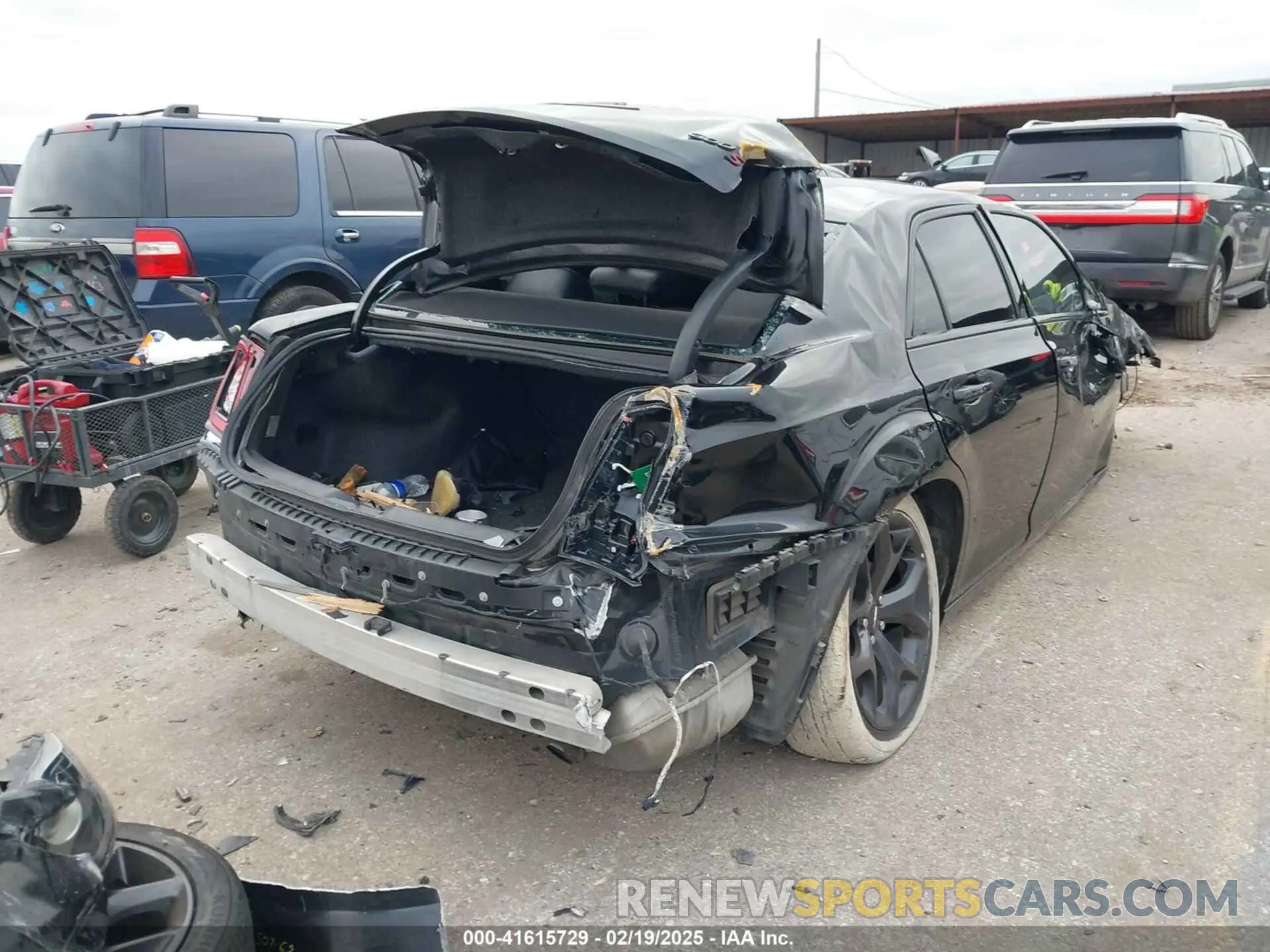 4 Photograph of a damaged car 2C3CCABG7MH545493 CHRYSLER 300 2021