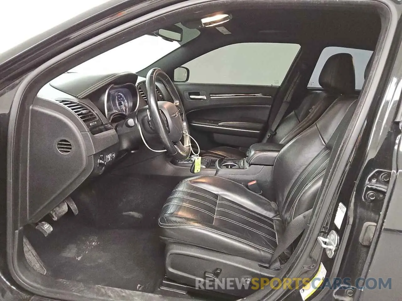 7 Photograph of a damaged car 2C3CCABG8MH520182 CHRYSLER 300 2021