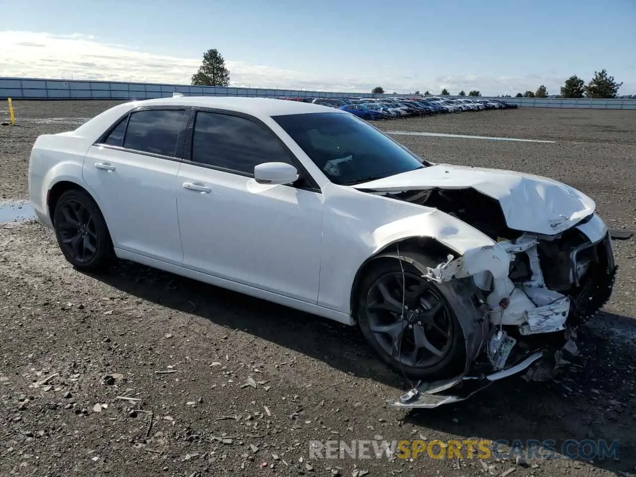 4 Photograph of a damaged car 2C3CCABG9MH546113 CHRYSLER 300 2021
