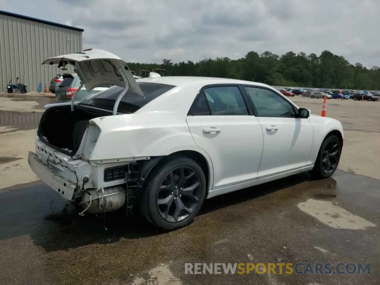 3 Photograph of a damaged car 2C3CCABGXMH549781 CHRYSLER 300 2021
