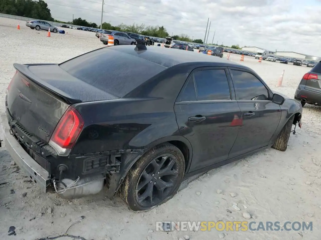 3 Photograph of a damaged car 2C3CCABT2MH676019 CHRYSLER 300 2021