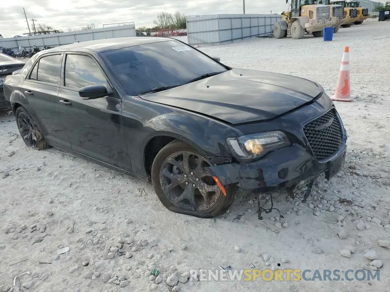 4 Photograph of a damaged car 2C3CCABT2MH676019 CHRYSLER 300 2021