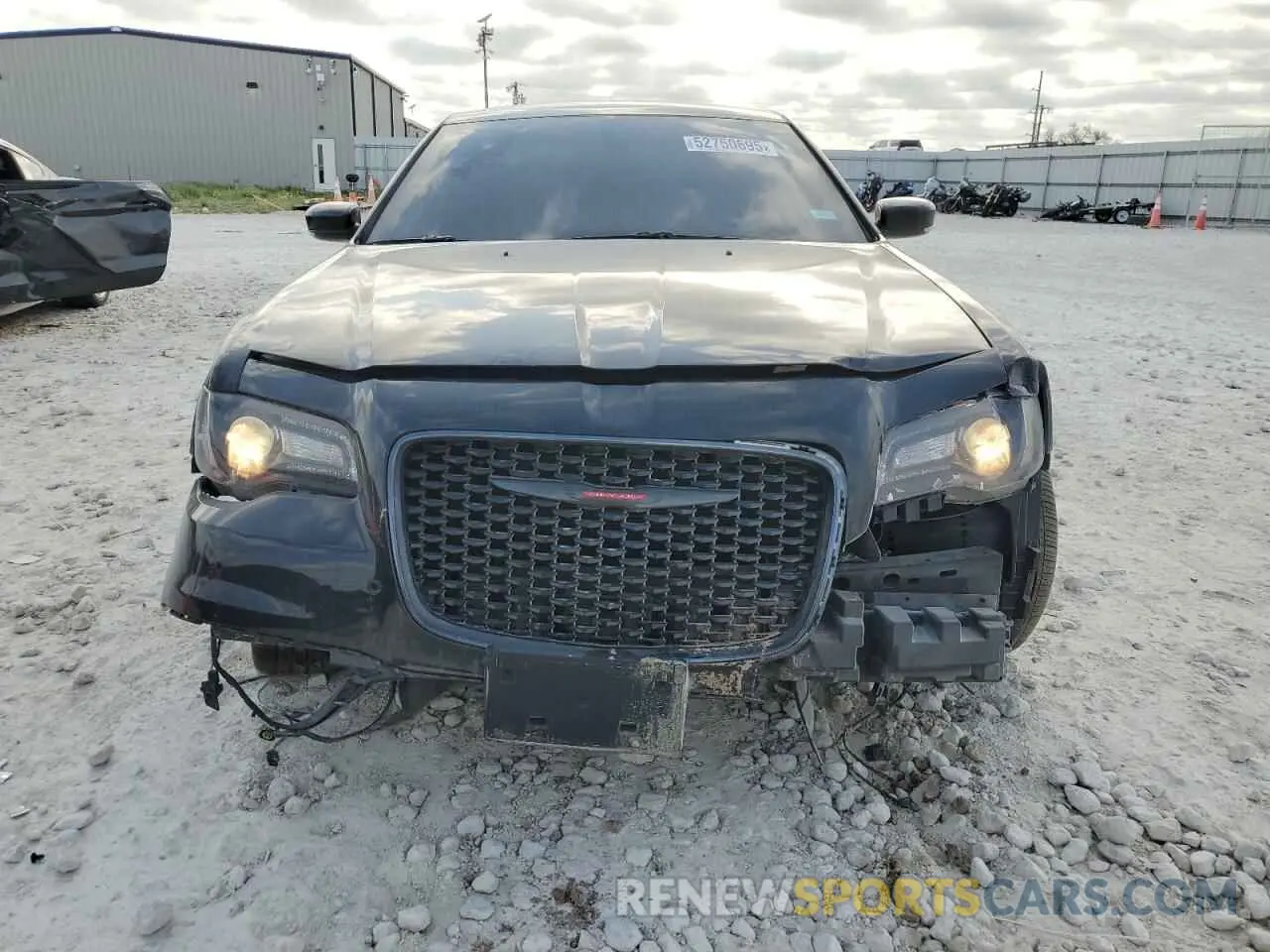 5 Photograph of a damaged car 2C3CCABT2MH676019 CHRYSLER 300 2021