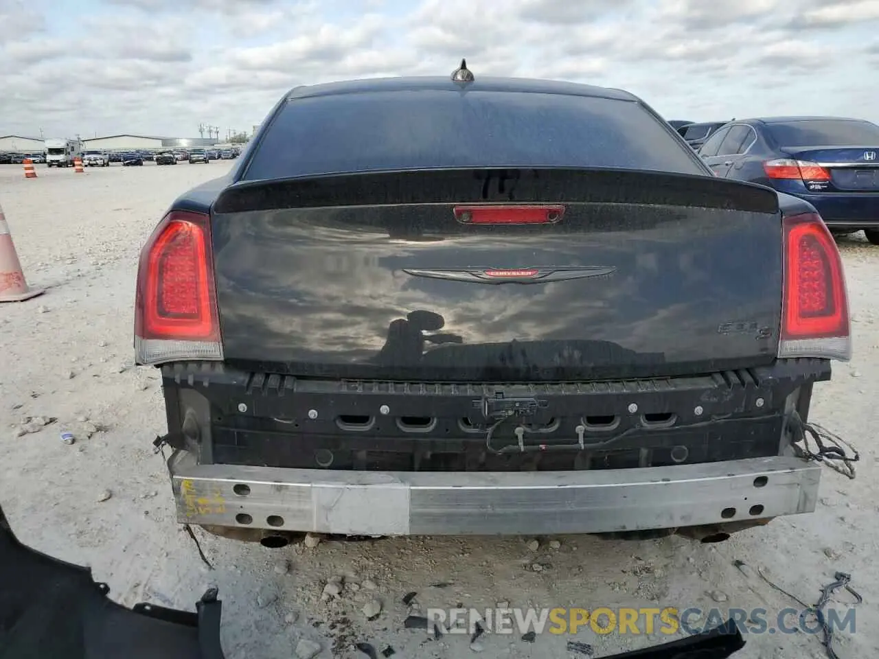 6 Photograph of a damaged car 2C3CCABT2MH676019 CHRYSLER 300 2021