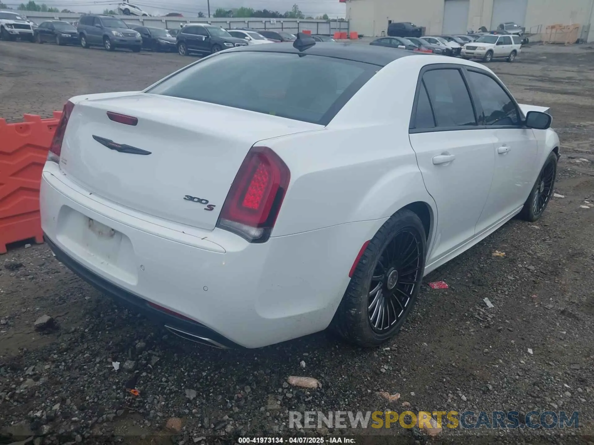 4 Photograph of a damaged car 2C3CCABT4MH558327 CHRYSLER 300 2021