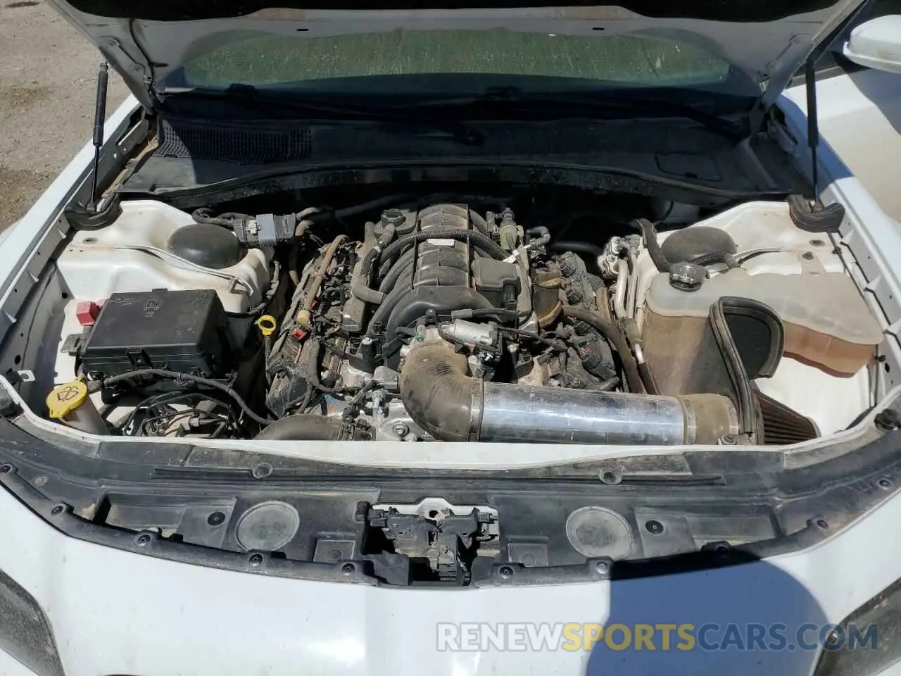 11 Photograph of a damaged car 2C3CCABT6MH669056 CHRYSLER 300 2021