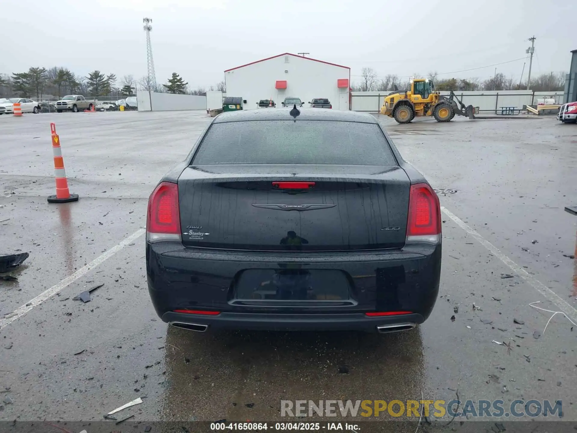 17 Photograph of a damaged car 2C3CCARGXMH576100 CHRYSLER 300 2021