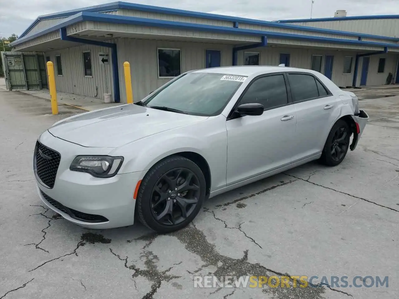 1 Photograph of a damaged car 2C3CCAAG0NH131524 CHRYSLER 300 2022