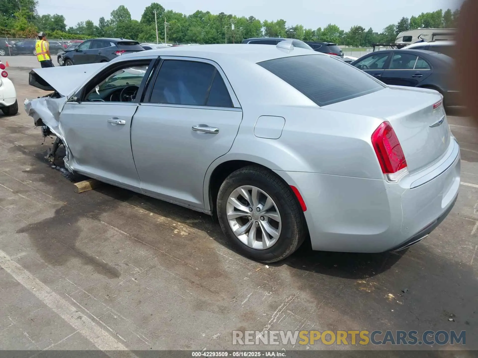 3 Photograph of a damaged car 2C3CCAAG1NH134318 CHRYSLER 300 2022
