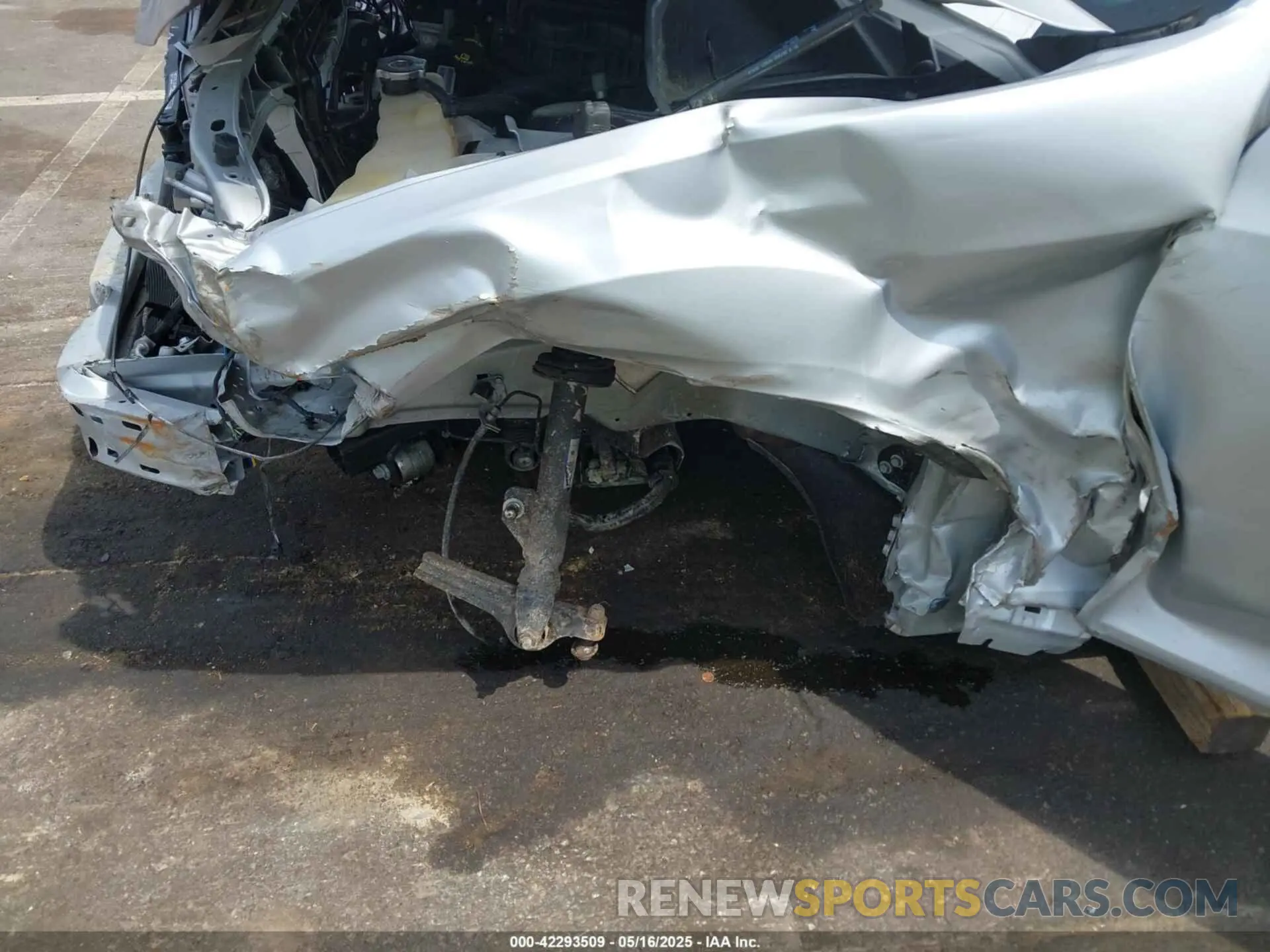 6 Photograph of a damaged car 2C3CCAAG1NH134318 CHRYSLER 300 2022