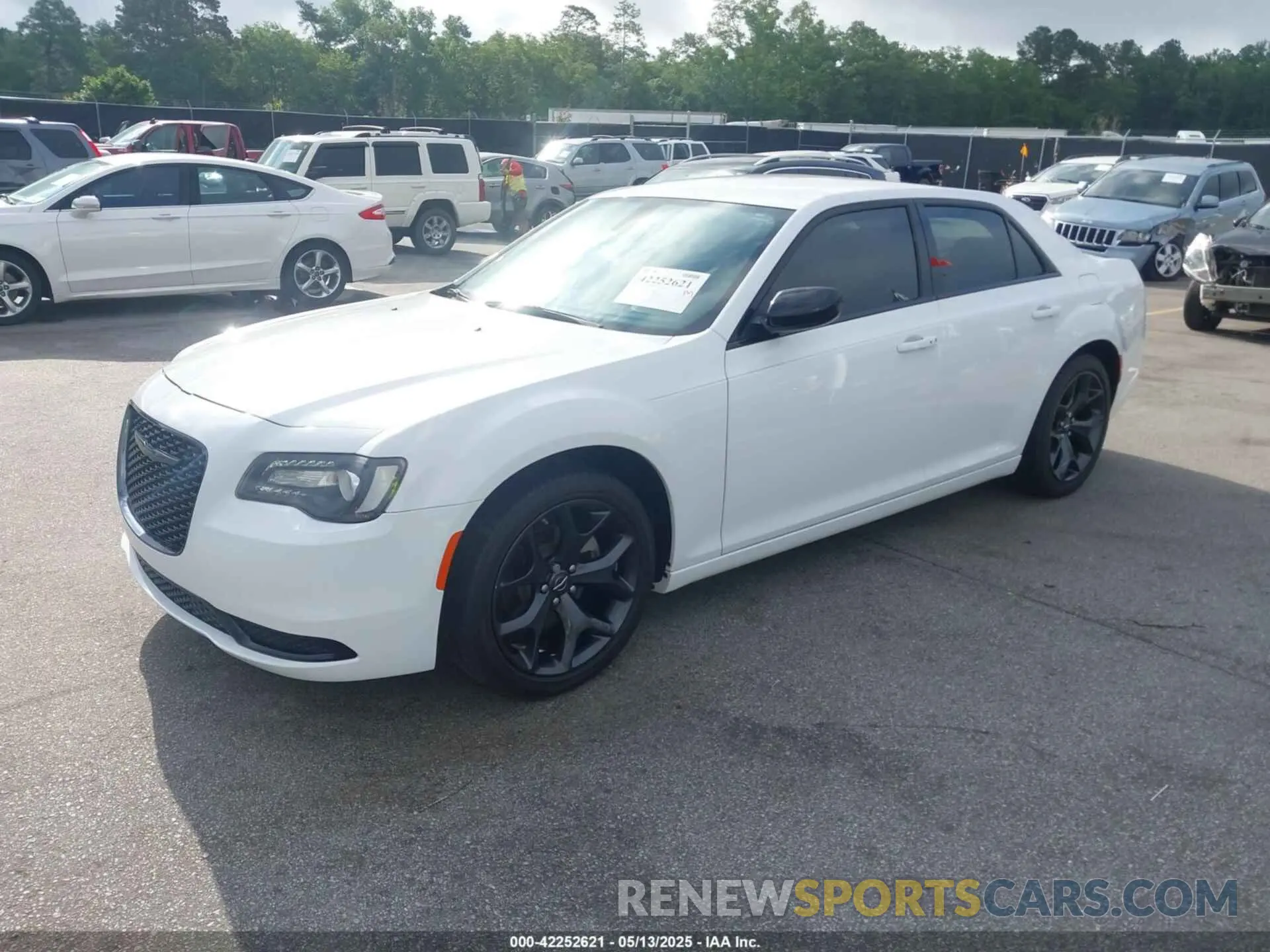 2 Photograph of a damaged car 2C3CCAAG3NH268389 CHRYSLER 300 2022