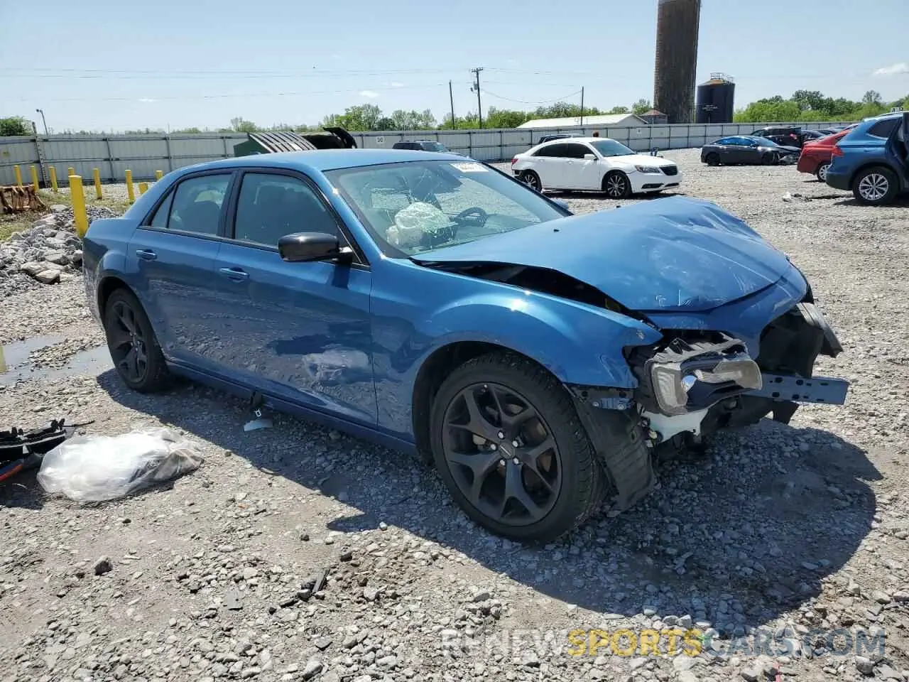 4 Photograph of a damaged car 2C3CCAAG4NH116220 CHRYSLER 300 2022