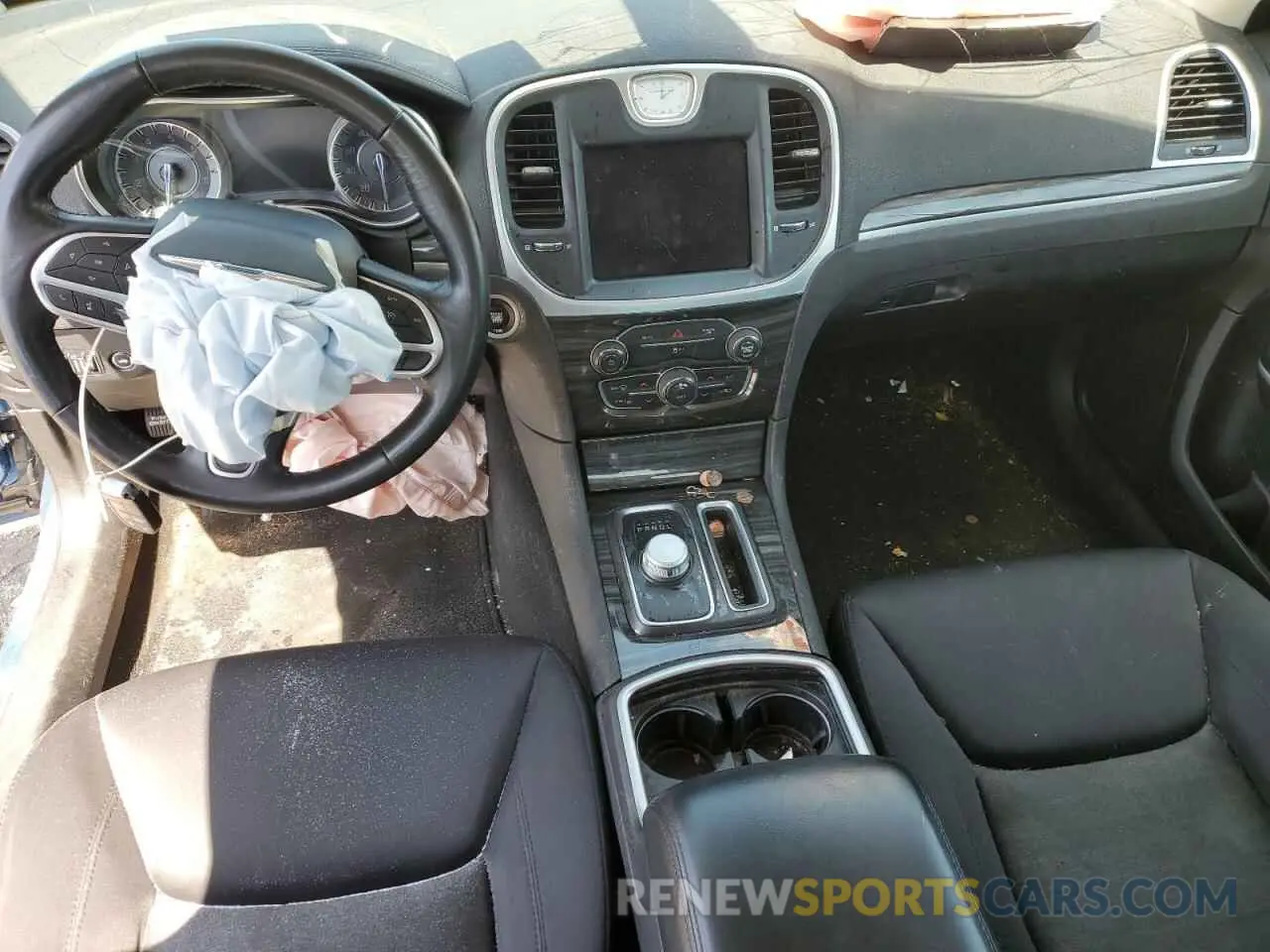 8 Photograph of a damaged car 2C3CCAAG4NH116220 CHRYSLER 300 2022