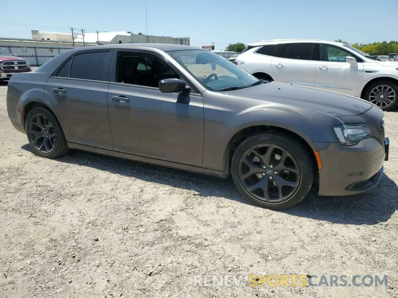 4 Photograph of a damaged car 2C3CCAAG8NH225926 CHRYSLER 300 2022