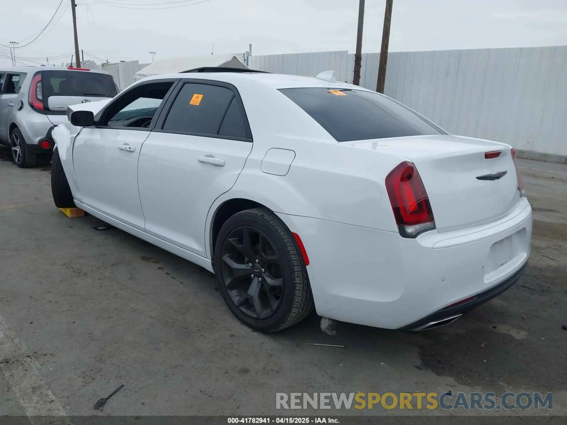 3 Photograph of a damaged car 2C3CCABG0NH190751 CHRYSLER 300 2022