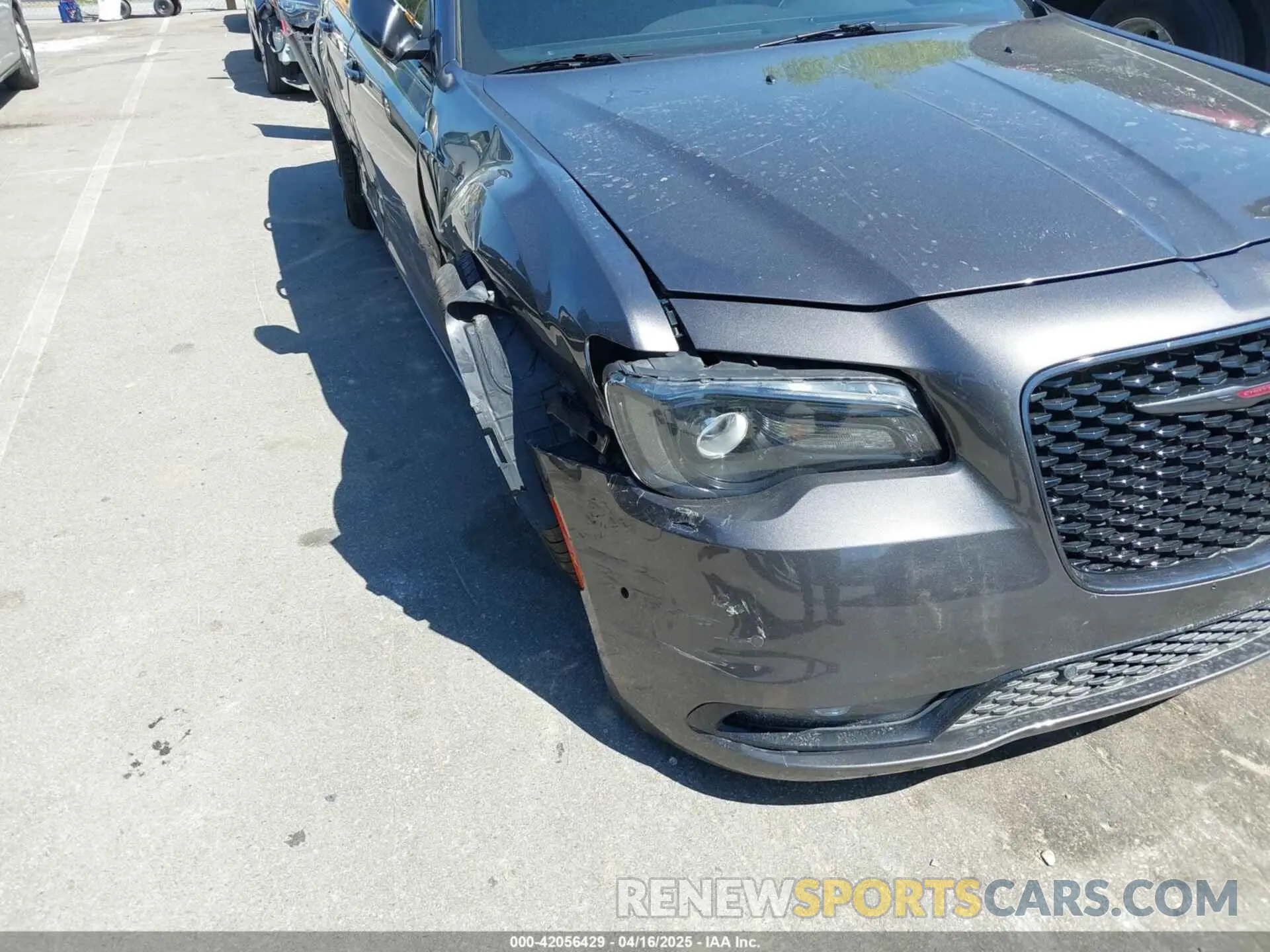 6 Photograph of a damaged car 2C3CCABG1NH259933 CHRYSLER 300 2022