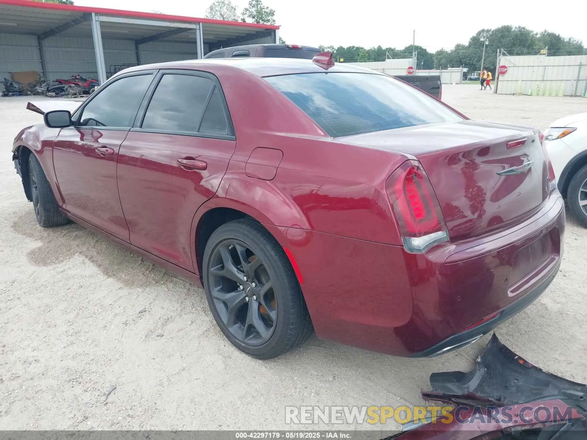 3 Photograph of a damaged car 2C3CCABG3NH167612 CHRYSLER 300 2022