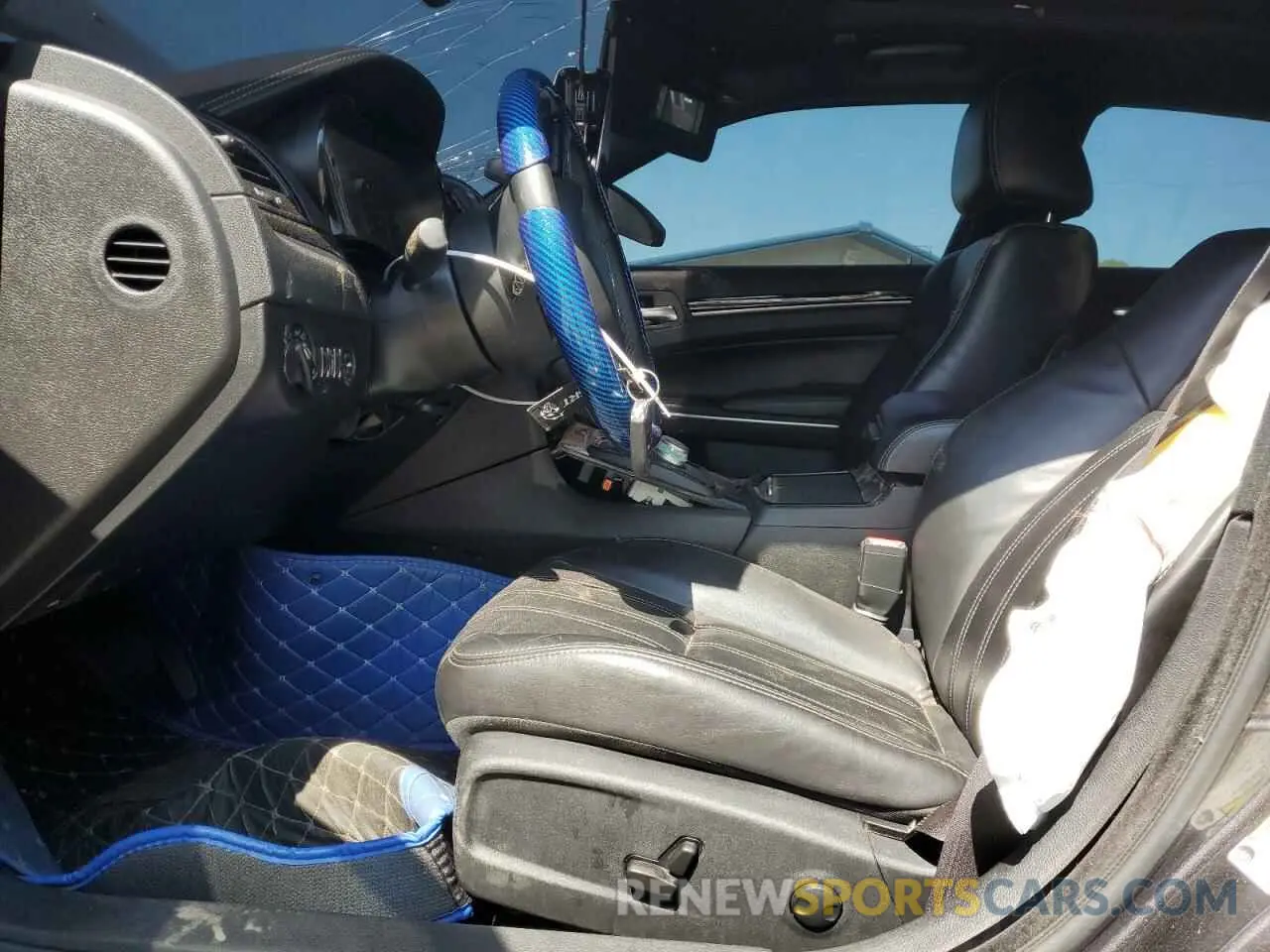 7 Photograph of a damaged car 2C3CCABG3NH167688 CHRYSLER 300 2022