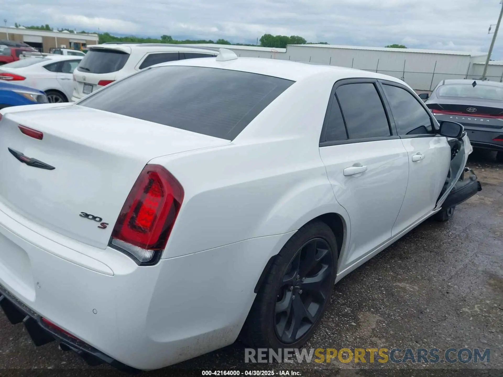 13 Photograph of a damaged car 2C3CCABG3NH214380 CHRYSLER 300 2022