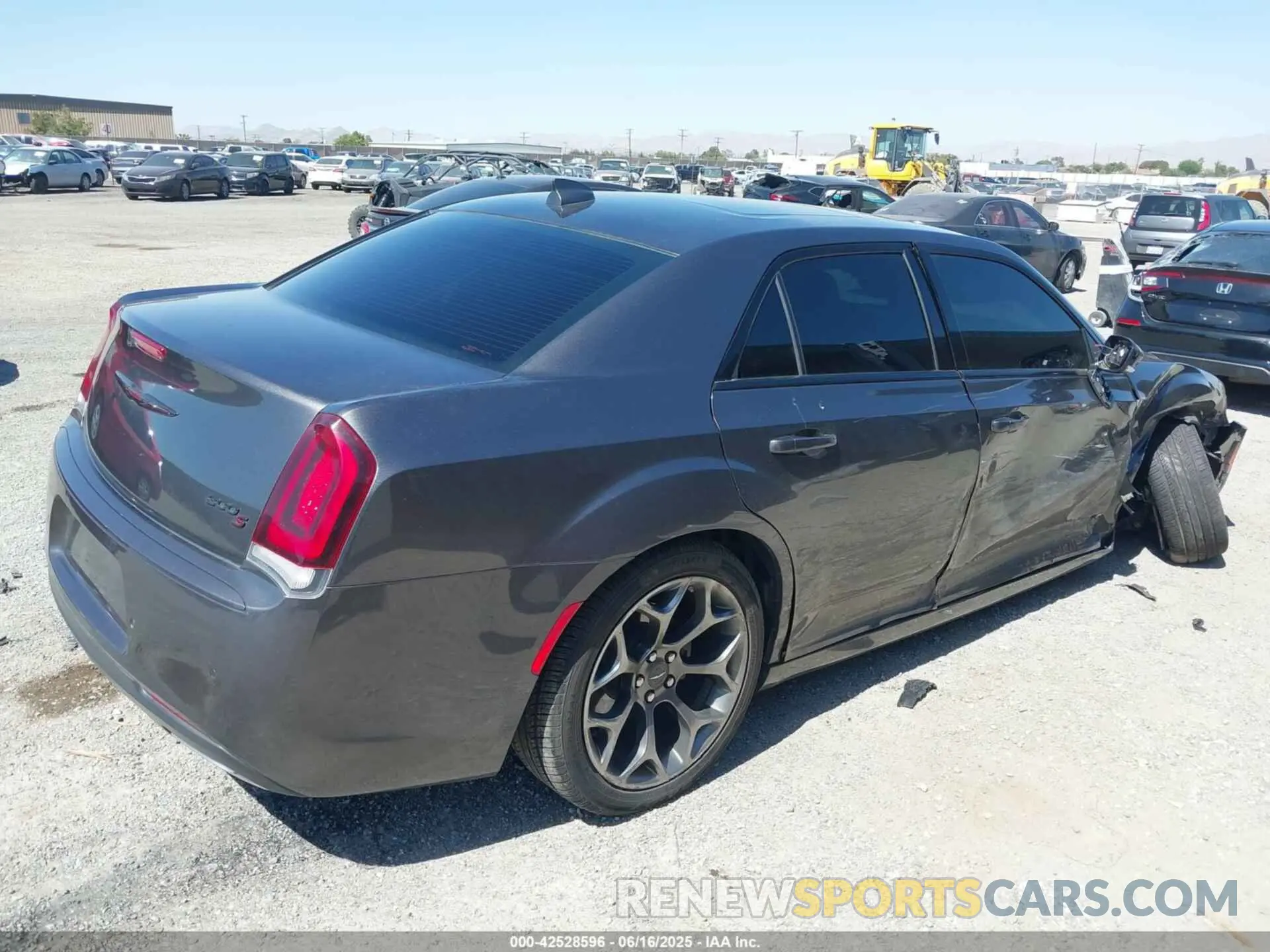 4 Photograph of a damaged car 2C3CCABG7NH154250 CHRYSLER 300 2022