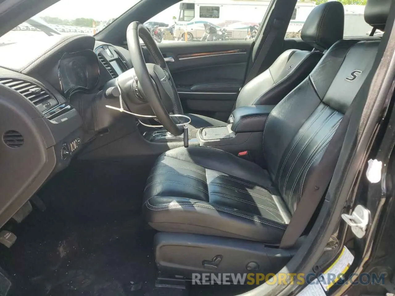7 Photograph of a damaged car 2C3CCABG7NH221770 CHRYSLER 300 2022