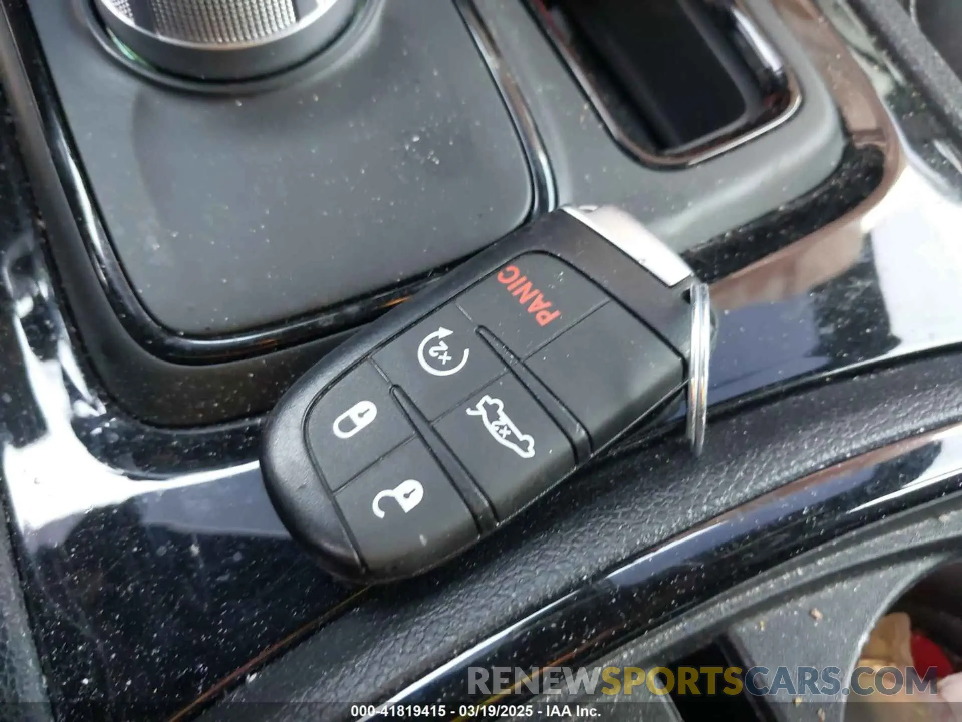 11 Photograph of a damaged car 2C3CCABG7NH225950 CHRYSLER 300 2022