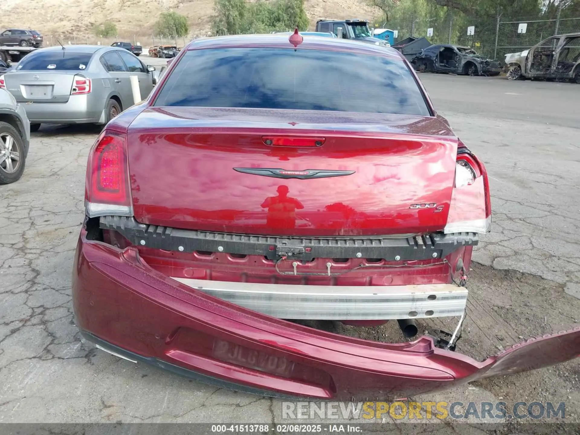 15 Photograph of a damaged car 2C3CCABG9NH123713 CHRYSLER 300 2022