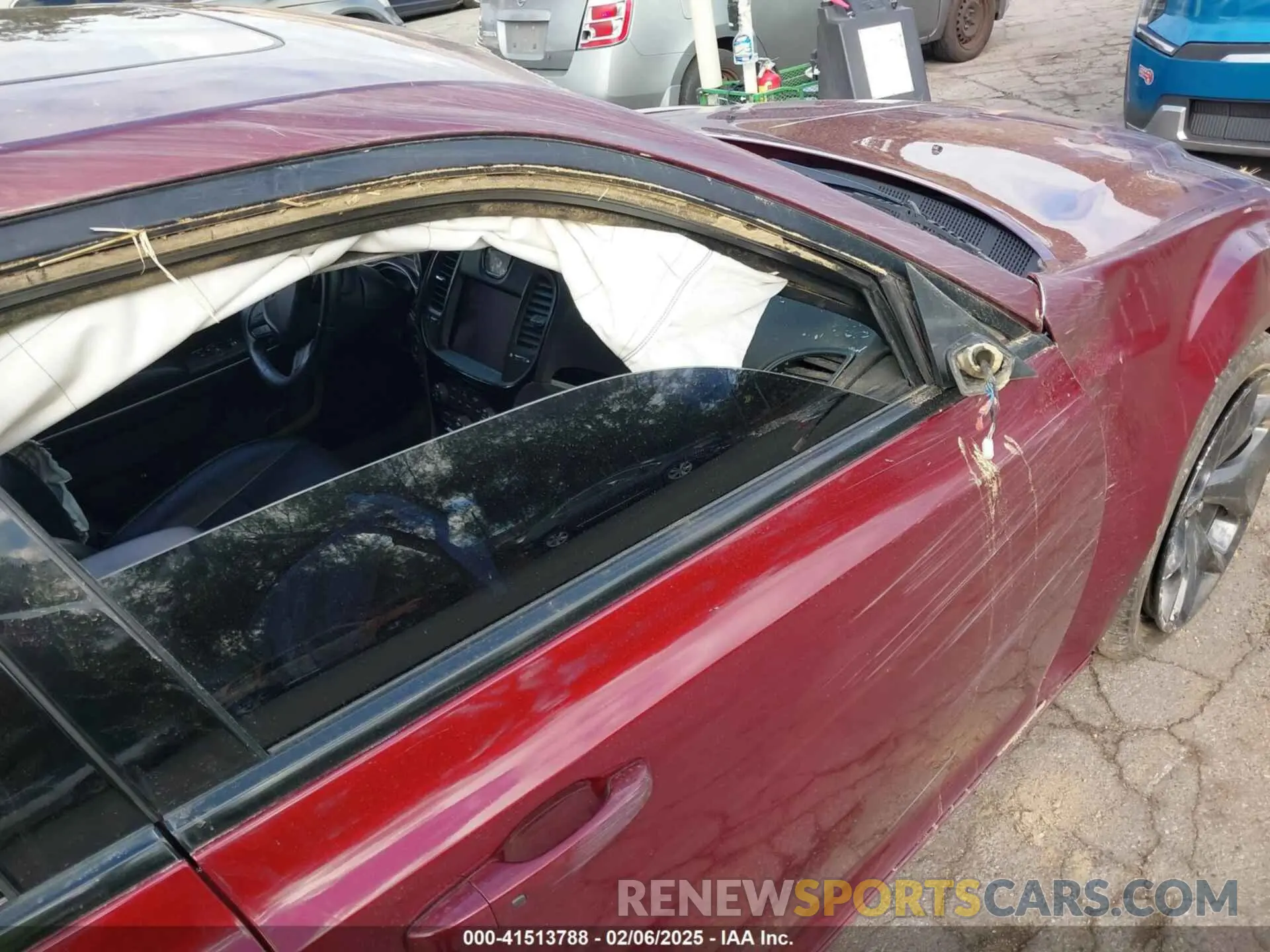 17 Photograph of a damaged car 2C3CCABG9NH123713 CHRYSLER 300 2022