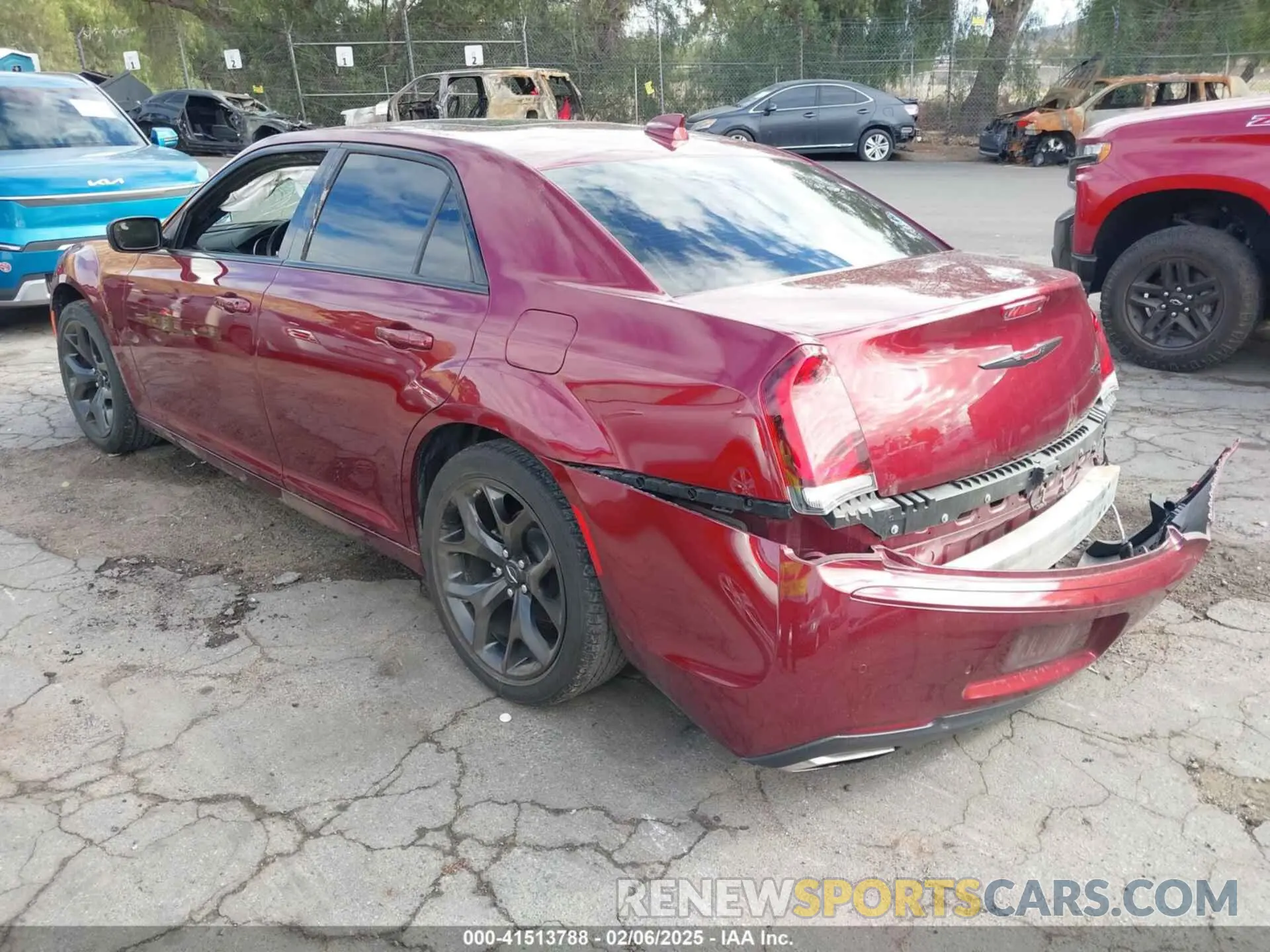 3 Photograph of a damaged car 2C3CCABG9NH123713 CHRYSLER 300 2022