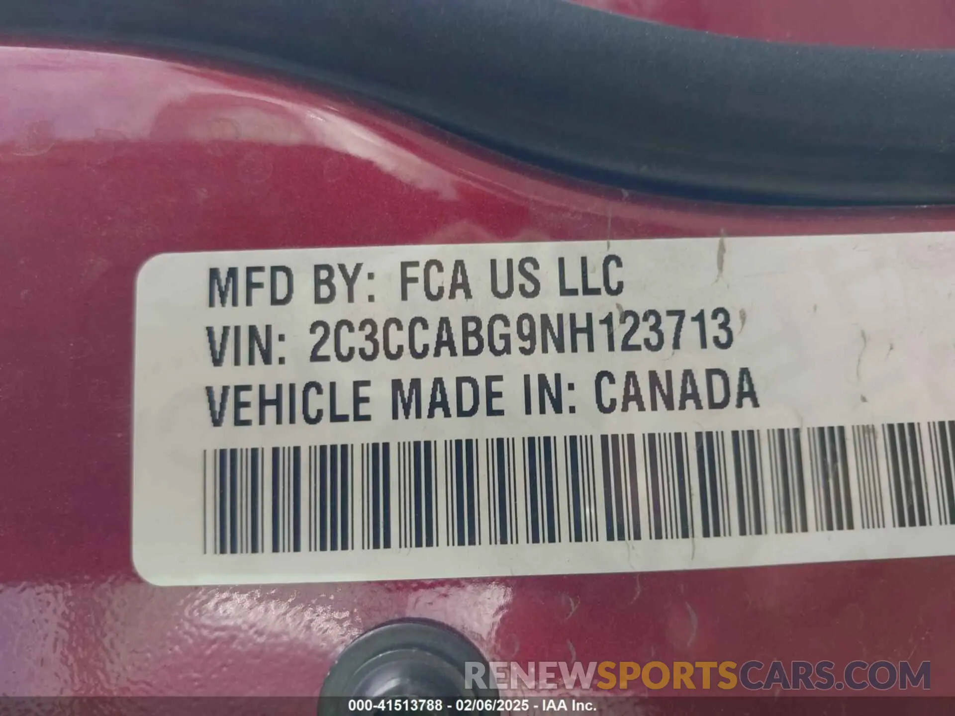 9 Photograph of a damaged car 2C3CCABG9NH123713 CHRYSLER 300 2022
