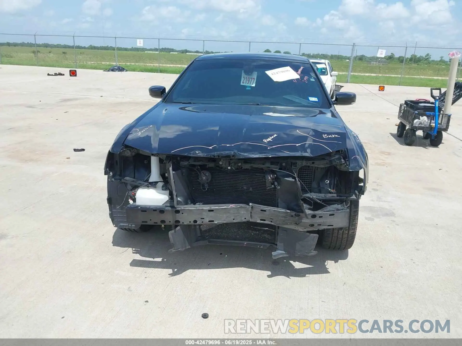11 Photograph of a damaged car 2C3CCABGXNH256397 CHRYSLER 300 2022