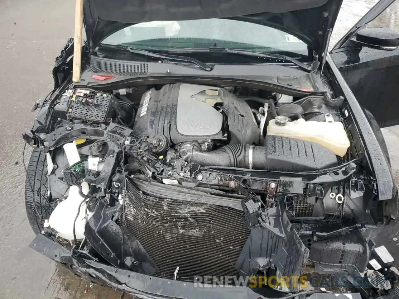 11 Photograph of a damaged car 2C3CCABT2NH237355 CHRYSLER 300 2022
