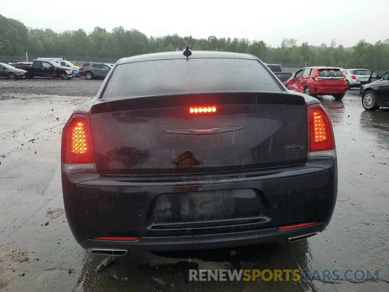 6 Photograph of a damaged car 2C3CCABT2NH237355 CHRYSLER 300 2022