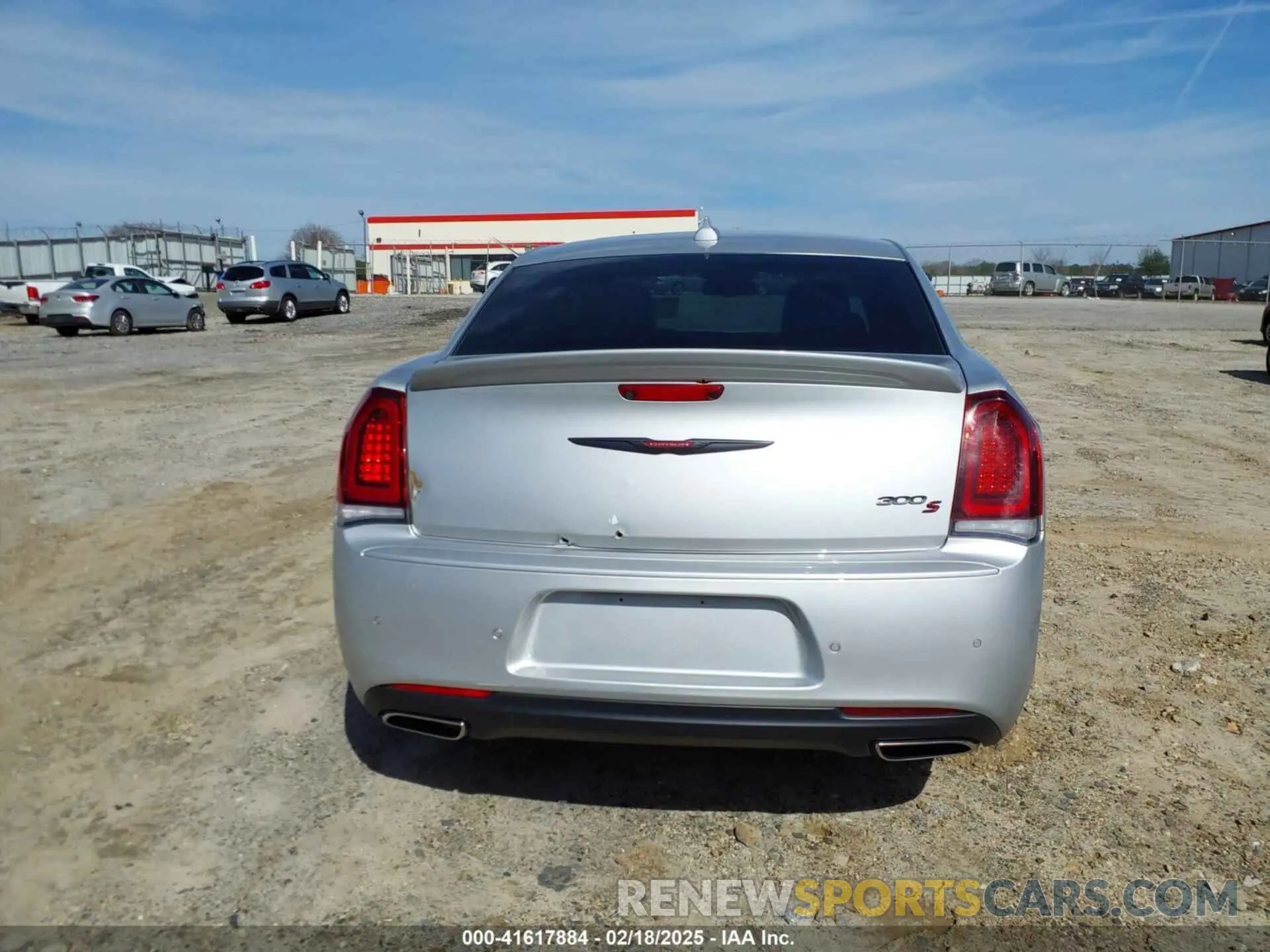 15 Photograph of a damaged car 2C3CCABT8NH104020 CHRYSLER 300 2022
