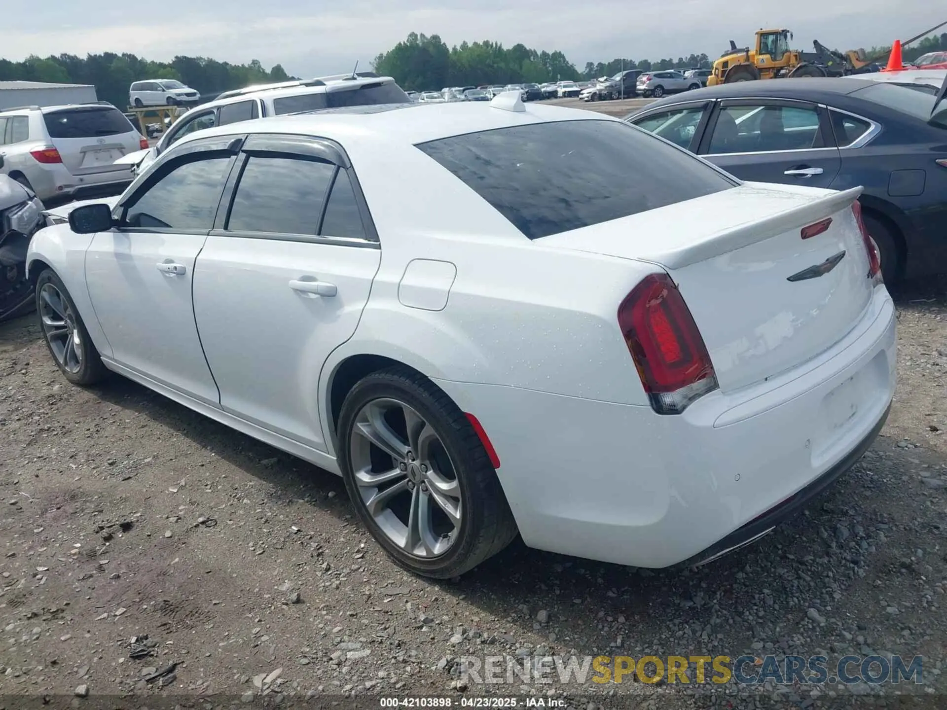 3 Photograph of a damaged car 2C3CCABT9NH193709 CHRYSLER 300 2022