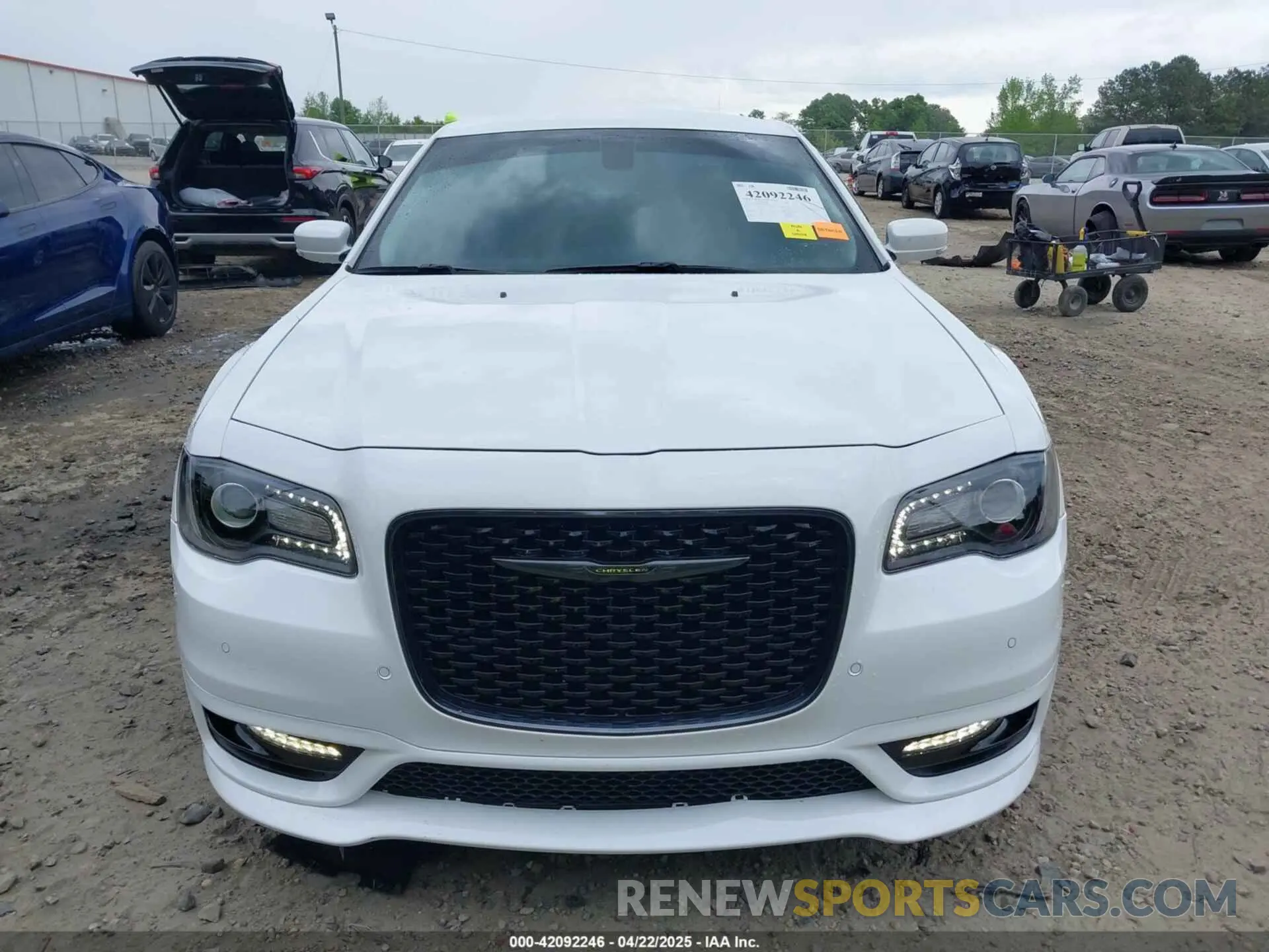 12 Photograph of a damaged car 2C3CCADG0NH187183 CHRYSLER 300 2022